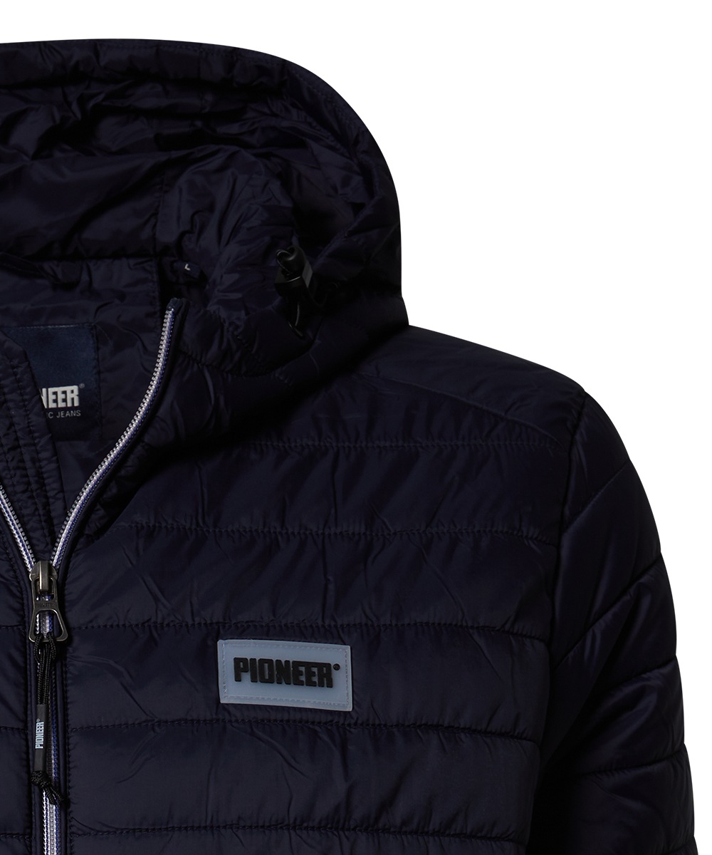 Pioneer Authentic Jeans Veste matelassée »Steppjacke 1/1 Light weight« mit Kapuze mit Kapuze