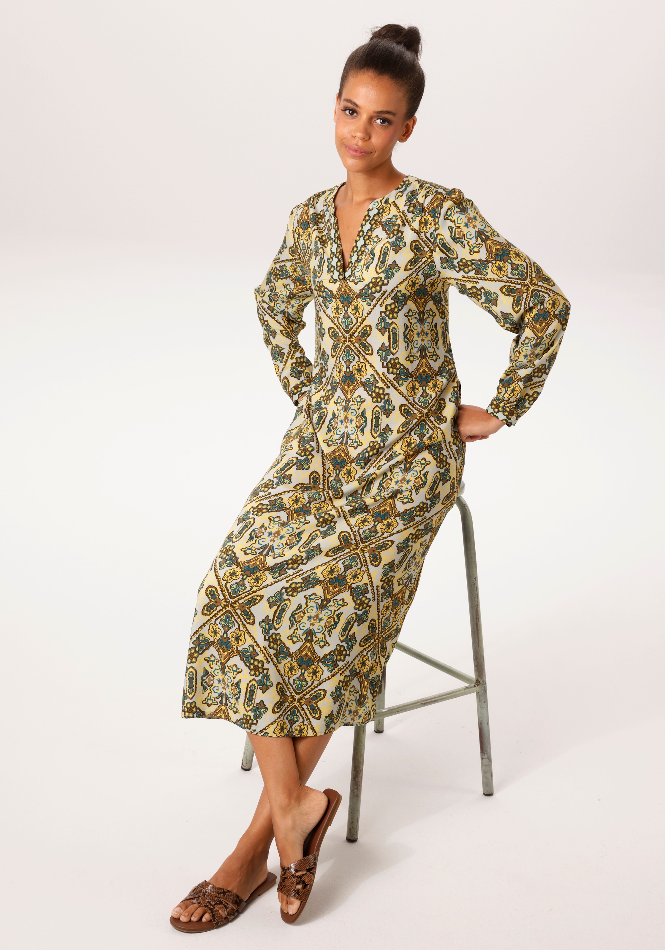 Aniston CASUAL Robe chemisier mit extravagantem, grafischen Druck - NEUE KOLLEKTION