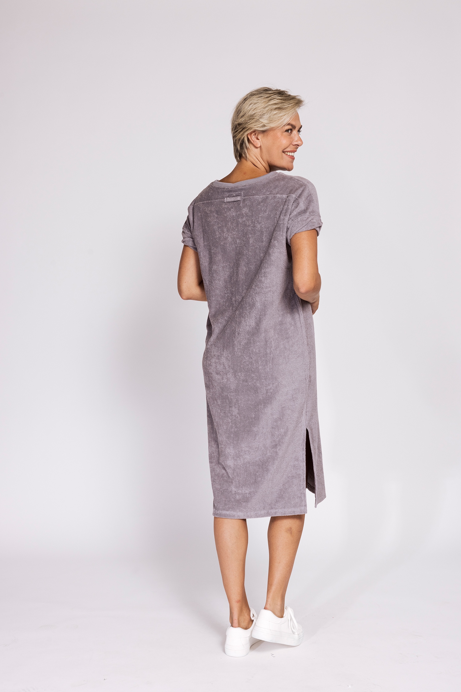 Zhrill Midikleid »MATEA« Ohne Taschen für den Alltag, Kurzarm, lässige Passform, unifarben