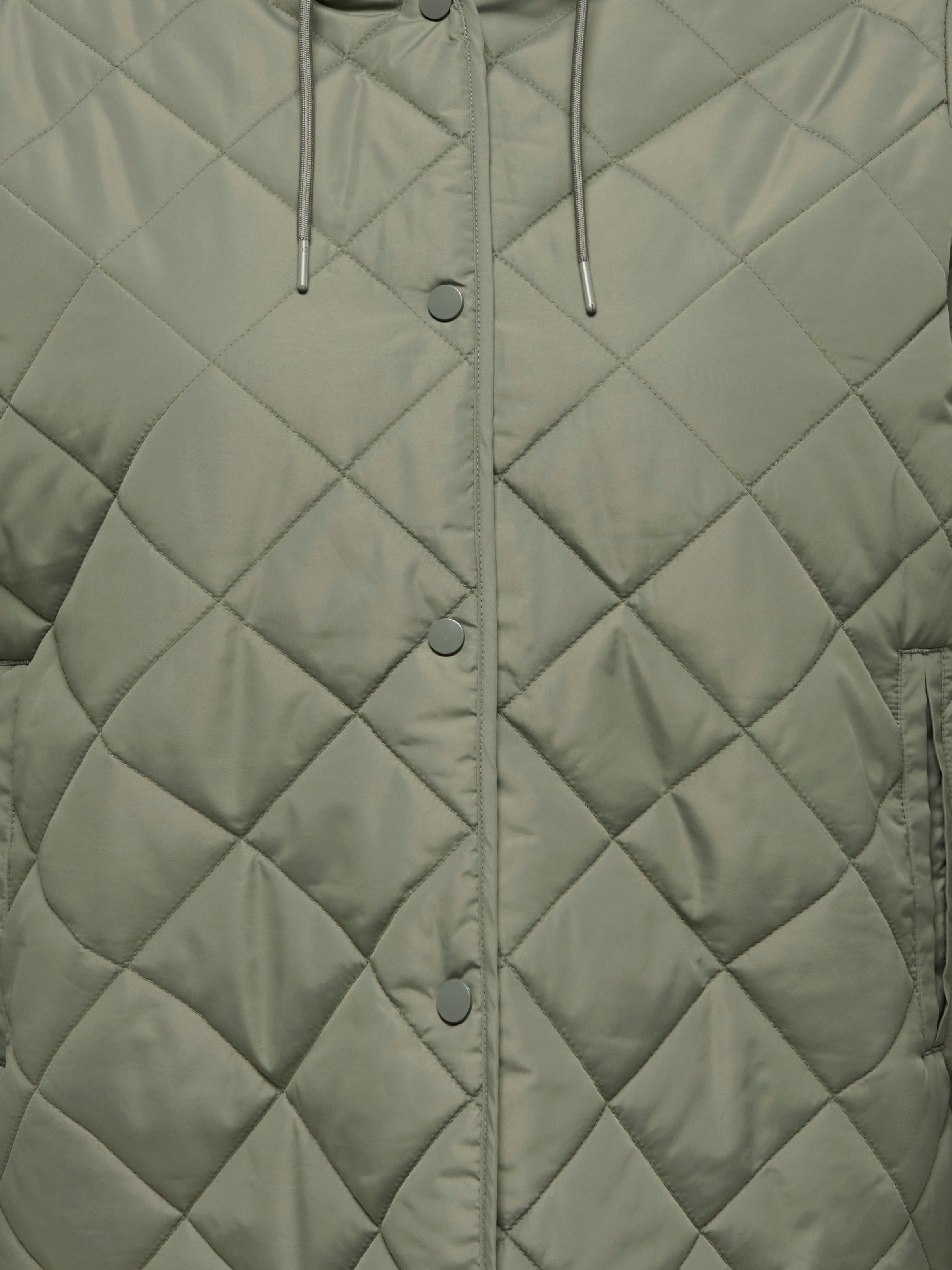 ONLY CARMAKOMA Veste matelassée »CARJULIET QUILTED HOOD JACKET NOOS« avec capuche fibre synthétique, coupe normale