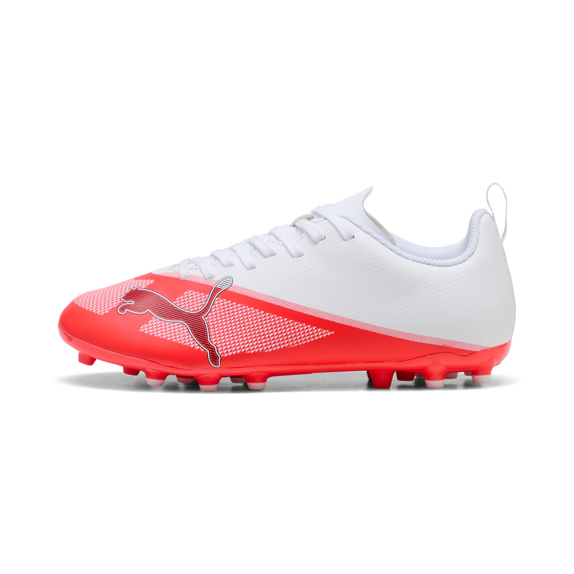 PUMA Chaussure de football »ULTRA 7 PLAY MG JR«  pour terrains en gazon synthétique, pour jeunes