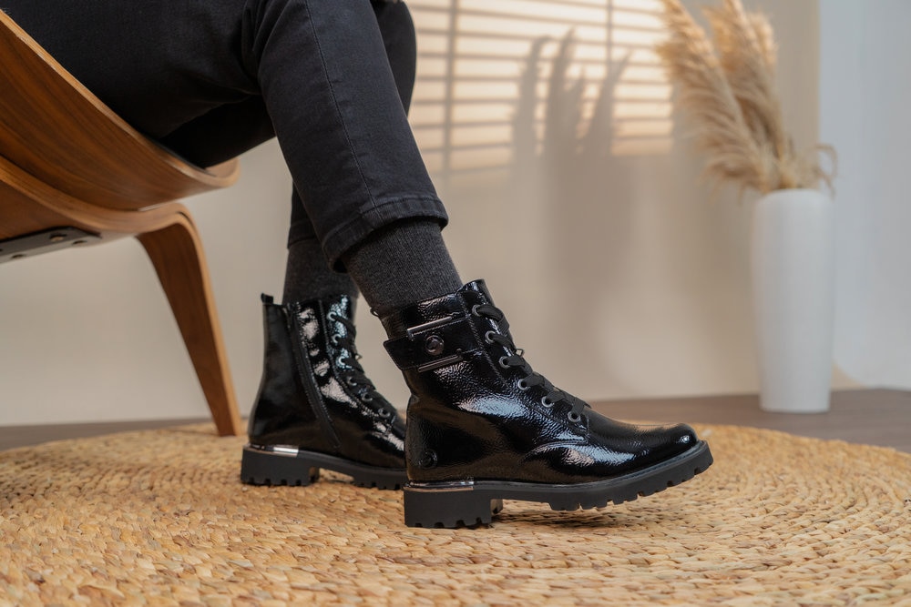 Remonte Schnürstiefelette  , Blockabsatz, Schnürboots im Kroko-Look, Innenreissverschluss