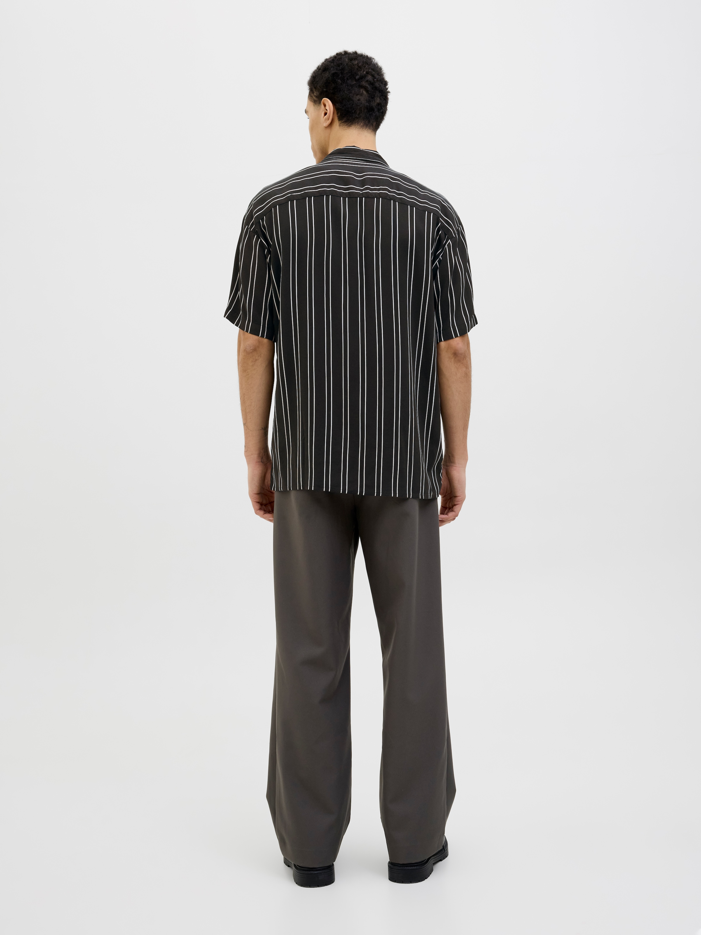 Jack & Jones Kurzarmhemd »JJEJEFF STRIPE RESORT SHIRT SS SN« mit Streifen Muster