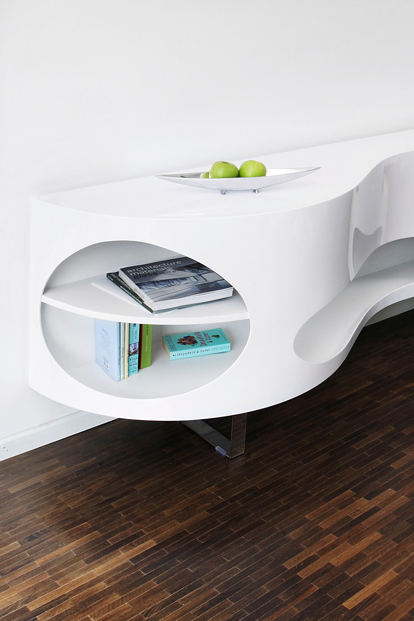 SalesFever Sideboard »Slough - Stilvolle Kommode« Kommode in extravaganter Form, Breite 200 cm