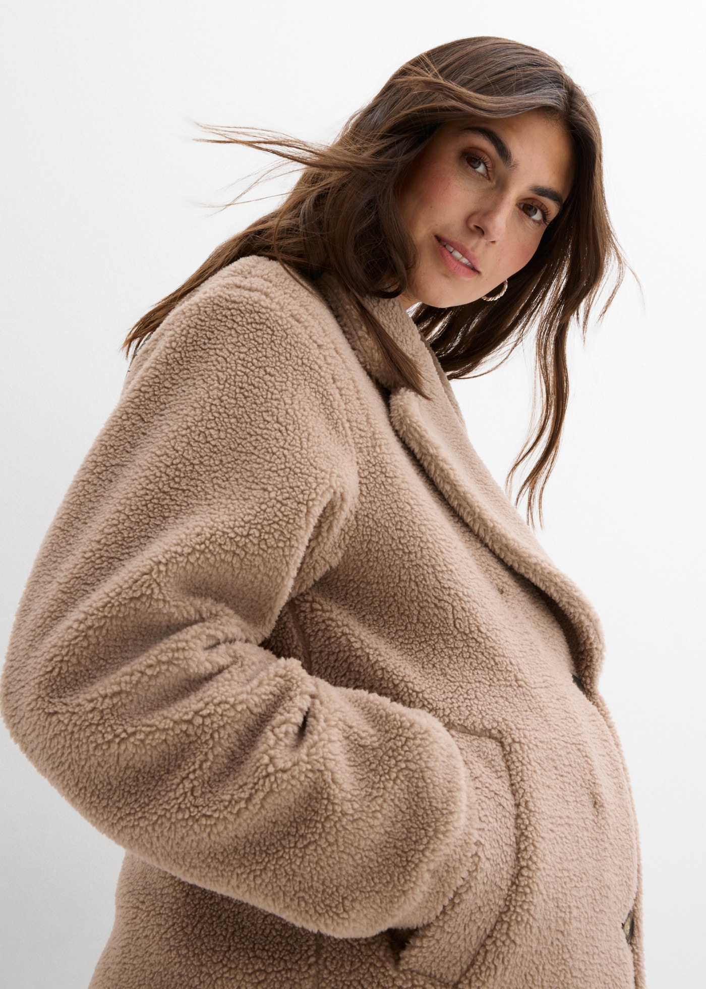 bonprix Manteau de grossesse en teddy polaire chaud, avec insert bébé pour nourrissons, coupe loose