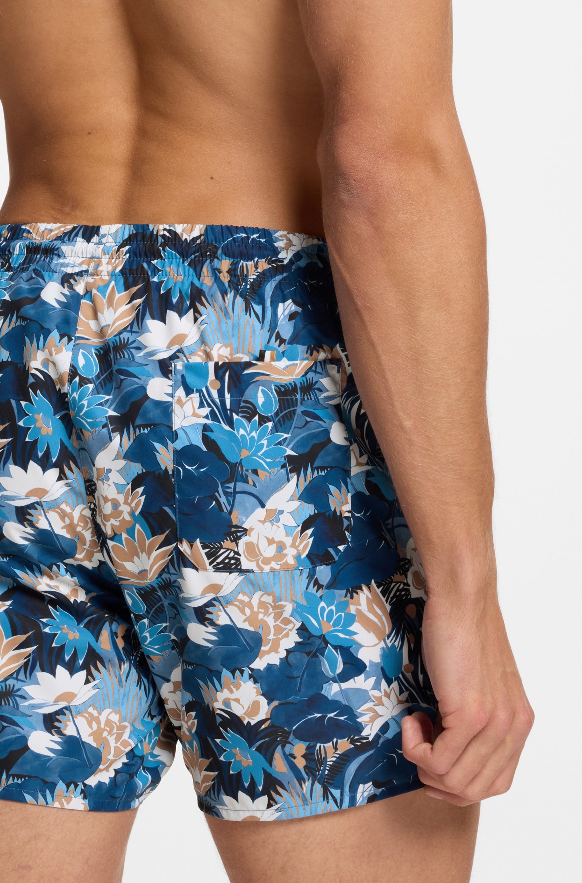 BOSS Badeshorts »Piranha« mit buntem Alloverdruck