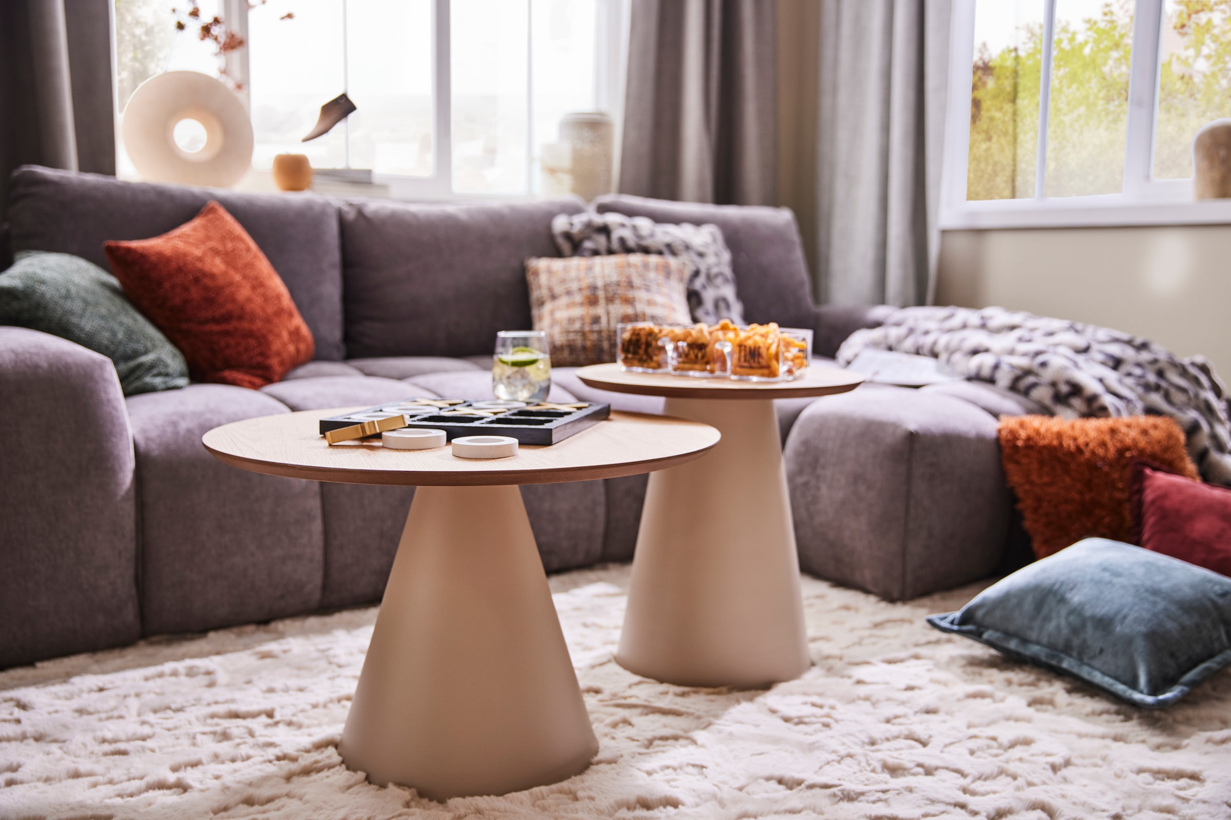 ACTONA GROUP Table basse »Soli« table basse ronde, plateau mat chêne, colonne et cadre gris, Ø65x43cm,