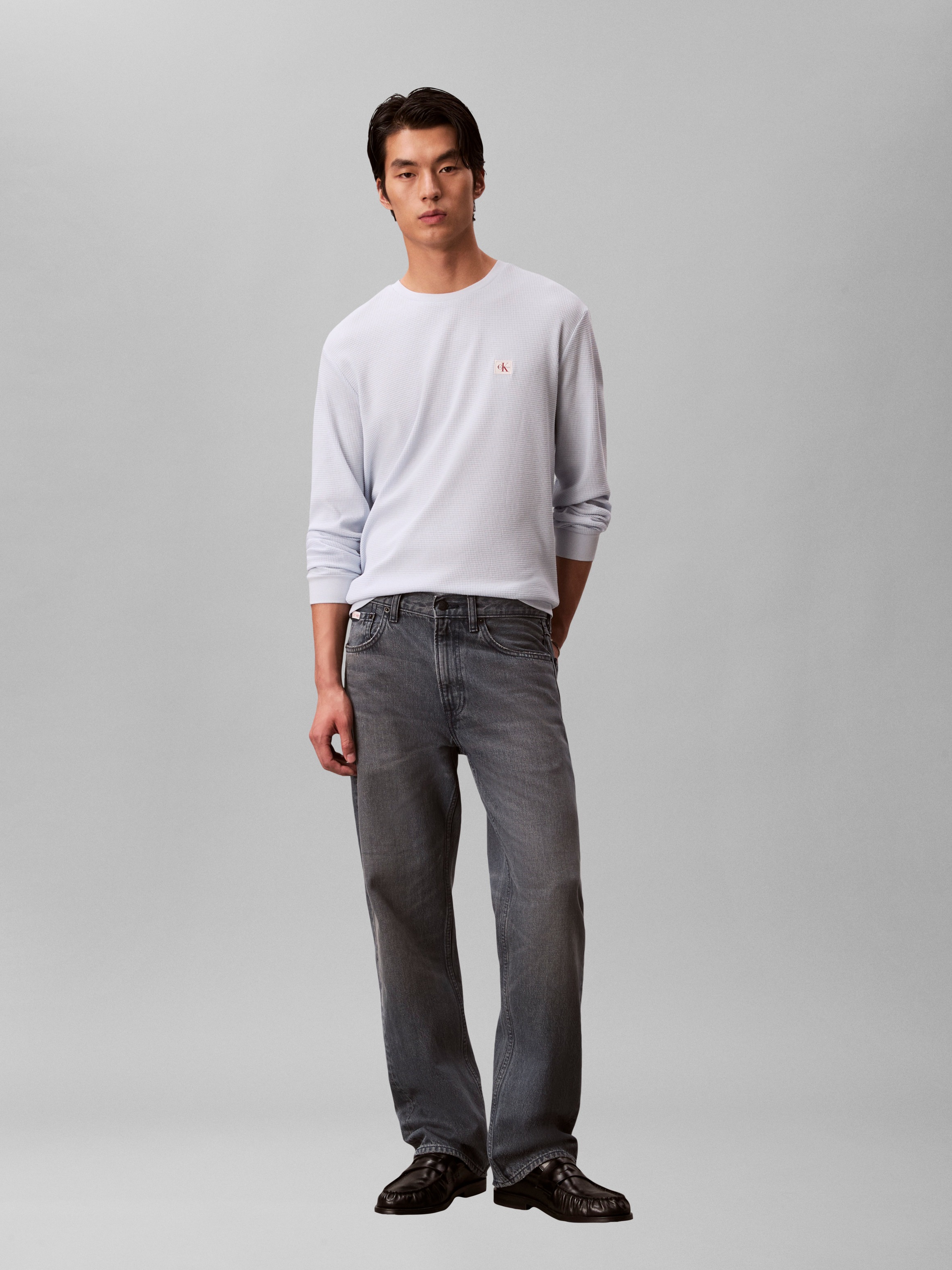 Calvin Klein T-shirt à manches longues »LS WAFFLE BADGE CREWNK TEE« avec encolure ronde