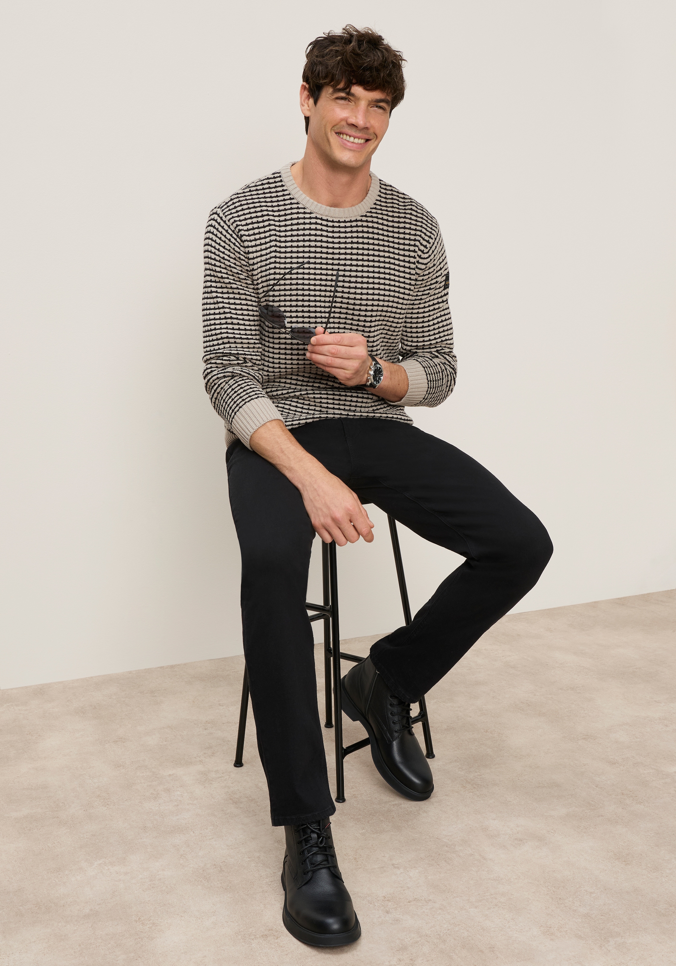 Bruno Banani Pull à col rond Se démarquer avec style avec un motif structuré moderne. Regard accrocheur à la mode