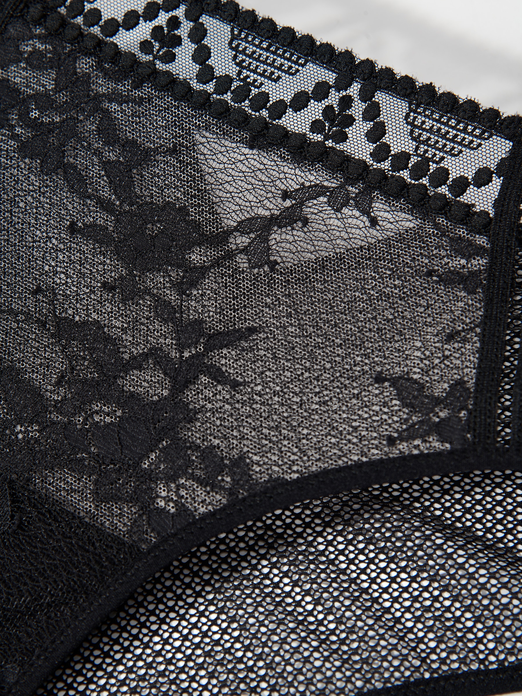 PASSIONATA Panty »OLIVIA« zartes Netzgewebe, Spitze, elastisch