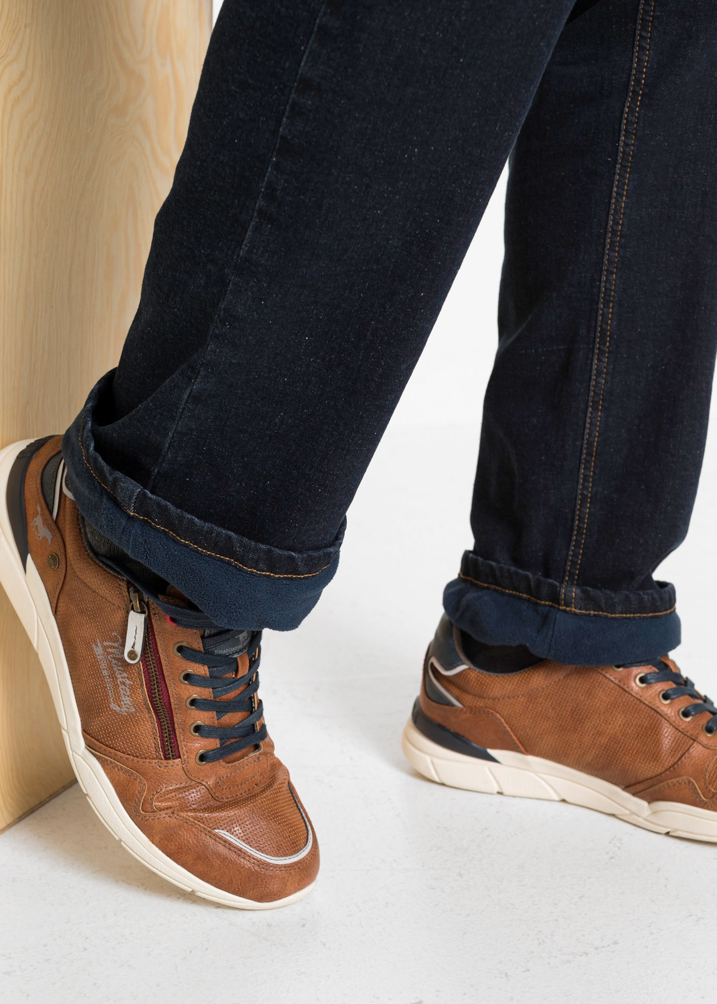 bonprix Jeans droit »Thermo Classic Fit Stretch-Jeans mit wärmendem Fleecefutter« klassische Passform, mit Stretch-Anteil, mit wärmendem Fleecefutter