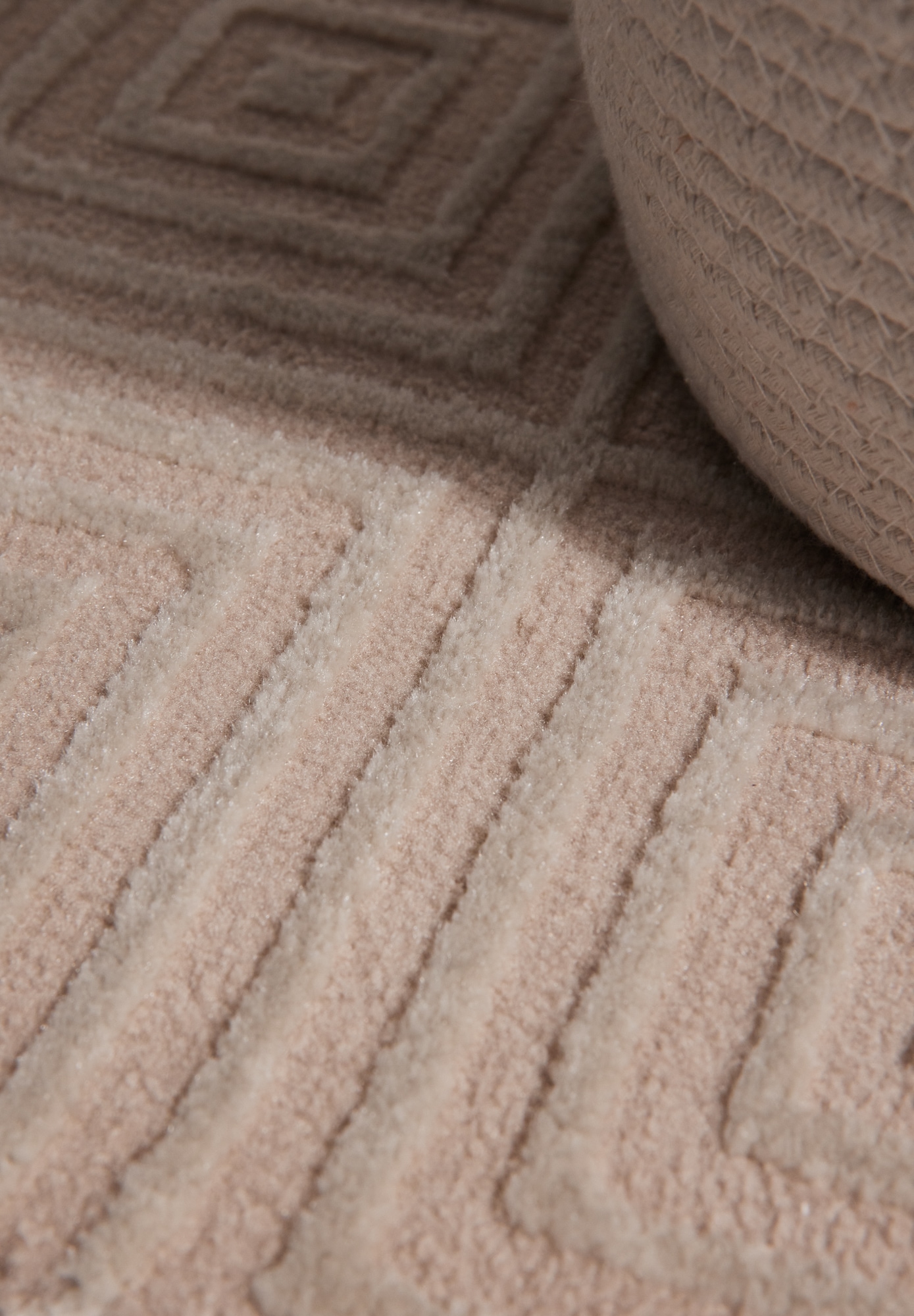 ELLE DECORATION Designteppich »Tourmaline« rechteckig 9 mm Höhe Wohnzimmer, Schlafzimmer, Läufer, Hoch-Tief Effekt, Flur, Glanz