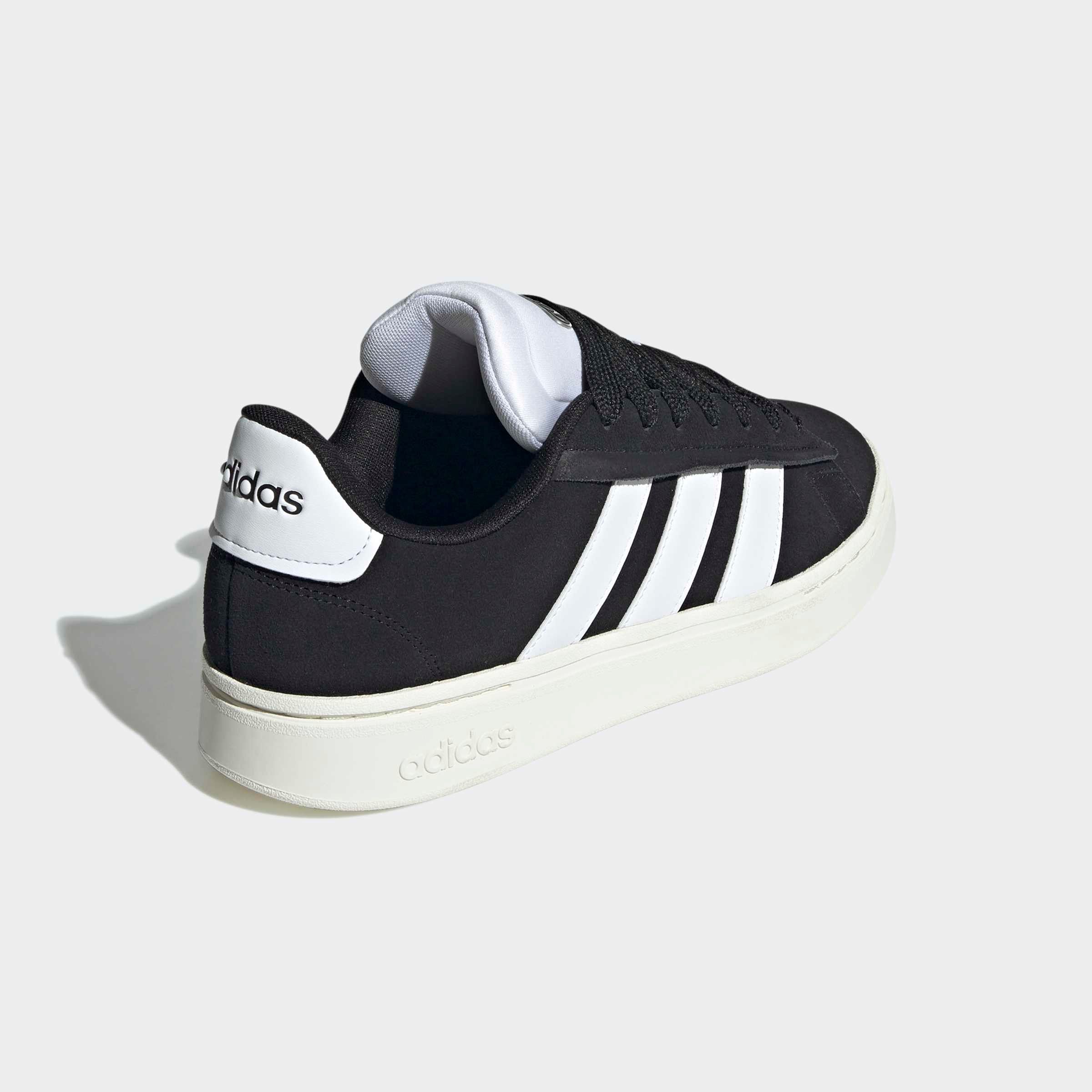 adidas Sportswear Sneaker »GRAND COURT ALPHA«  Design inspiriert vom adidas Campus 00
