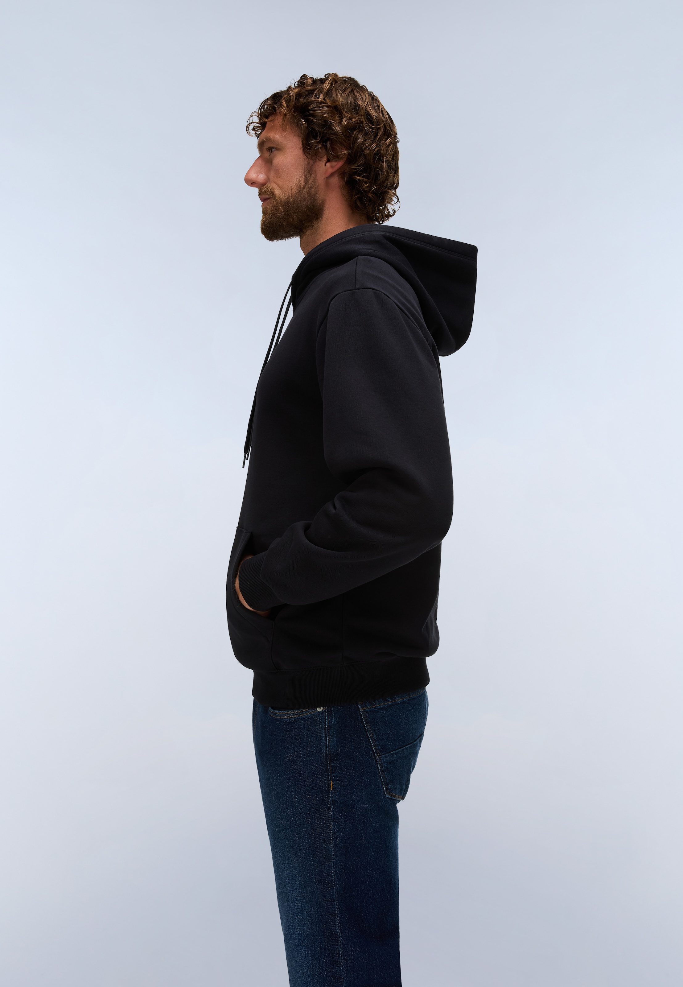 Napapijri Kapuzensweatshirt »B-BOX LOGO H WI BLACK BEAUTY«, sportlicher Look, mit Kapuze, aus Baumwolle und Polyester

