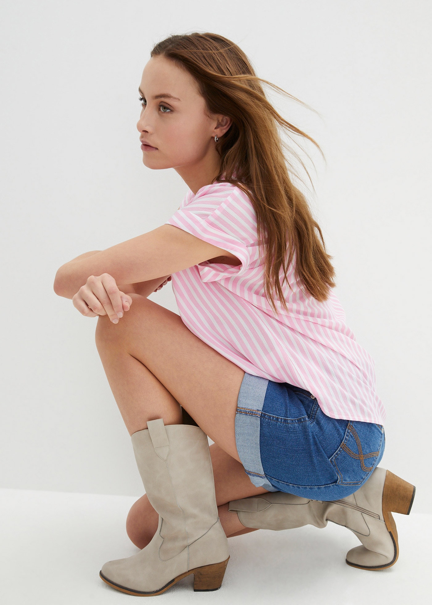 bonprix Blouse à manches courtes »Kurzarmbluse aus fliessender Viskose« Loose Fit, für einen luftigen Look, aus Viskose, gestreift