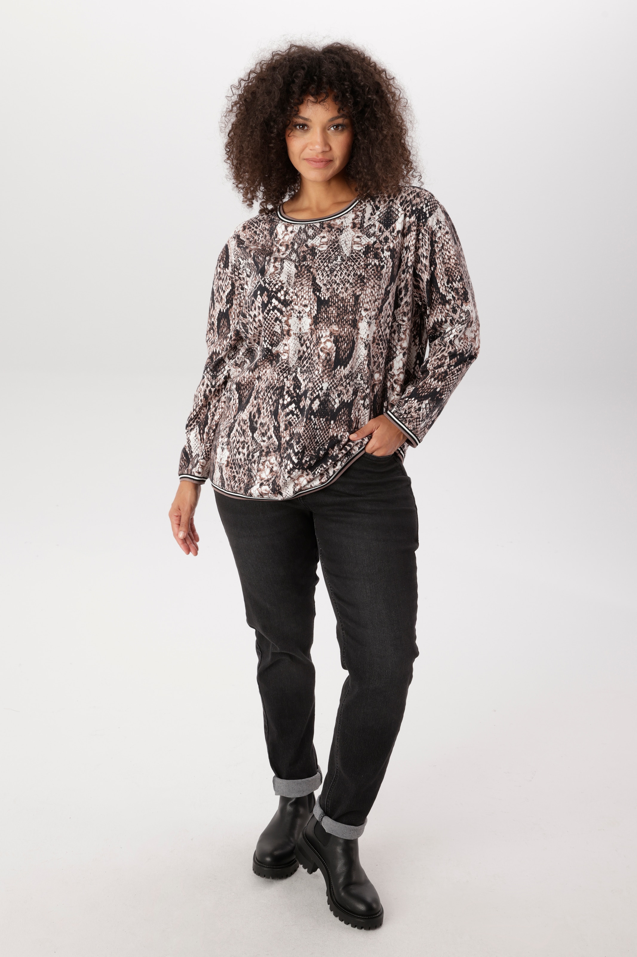 Aniston PLUS Sweatshirt , mit grossflächigem, Schlangendruck - NEUE KOLLEKTION
