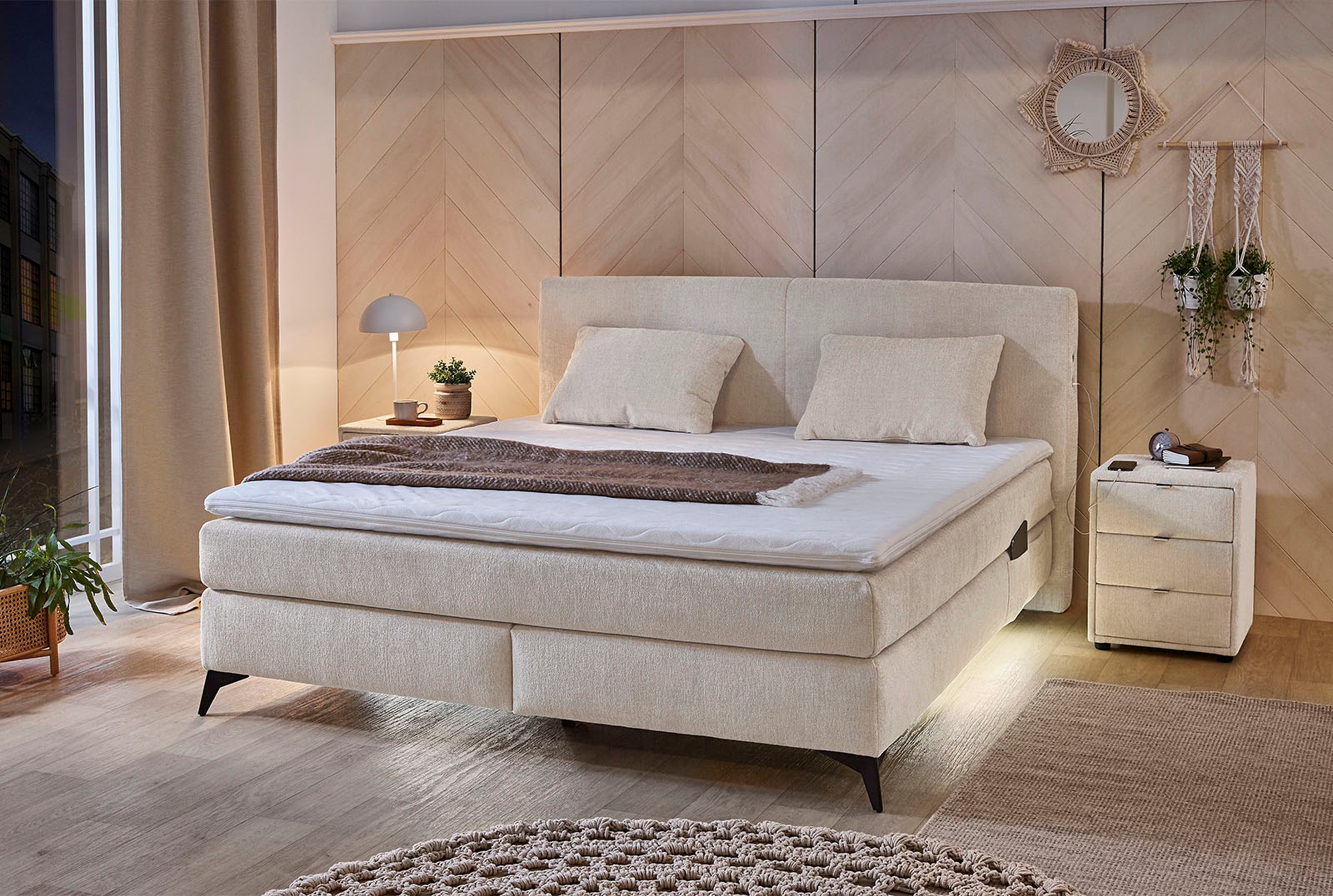 Jockenhöfer Gruppe Boxspringbett »KIRA, mit Taschenfederkernmatratze H3-H4 und Kaltschaum-Topper« inkl. LED-Beleuchtung & USB-Ladeports, Chenille Stoff, 160/180x200cm