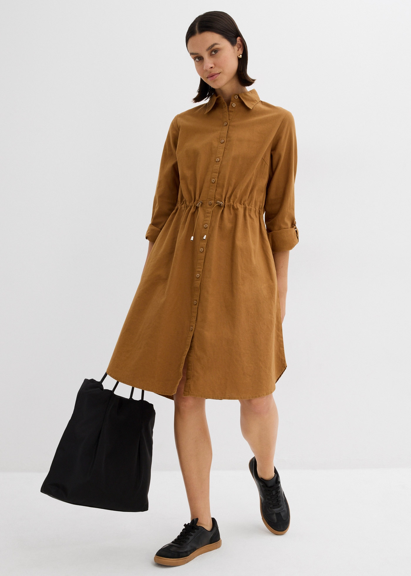 bonprix Robe midi »Hemdblusenkleid aus Leinen-Baumwoll-Mix« 1 tlg. pour un look décontracté, en mélange lin-coton, coupe trapèze, avec poches