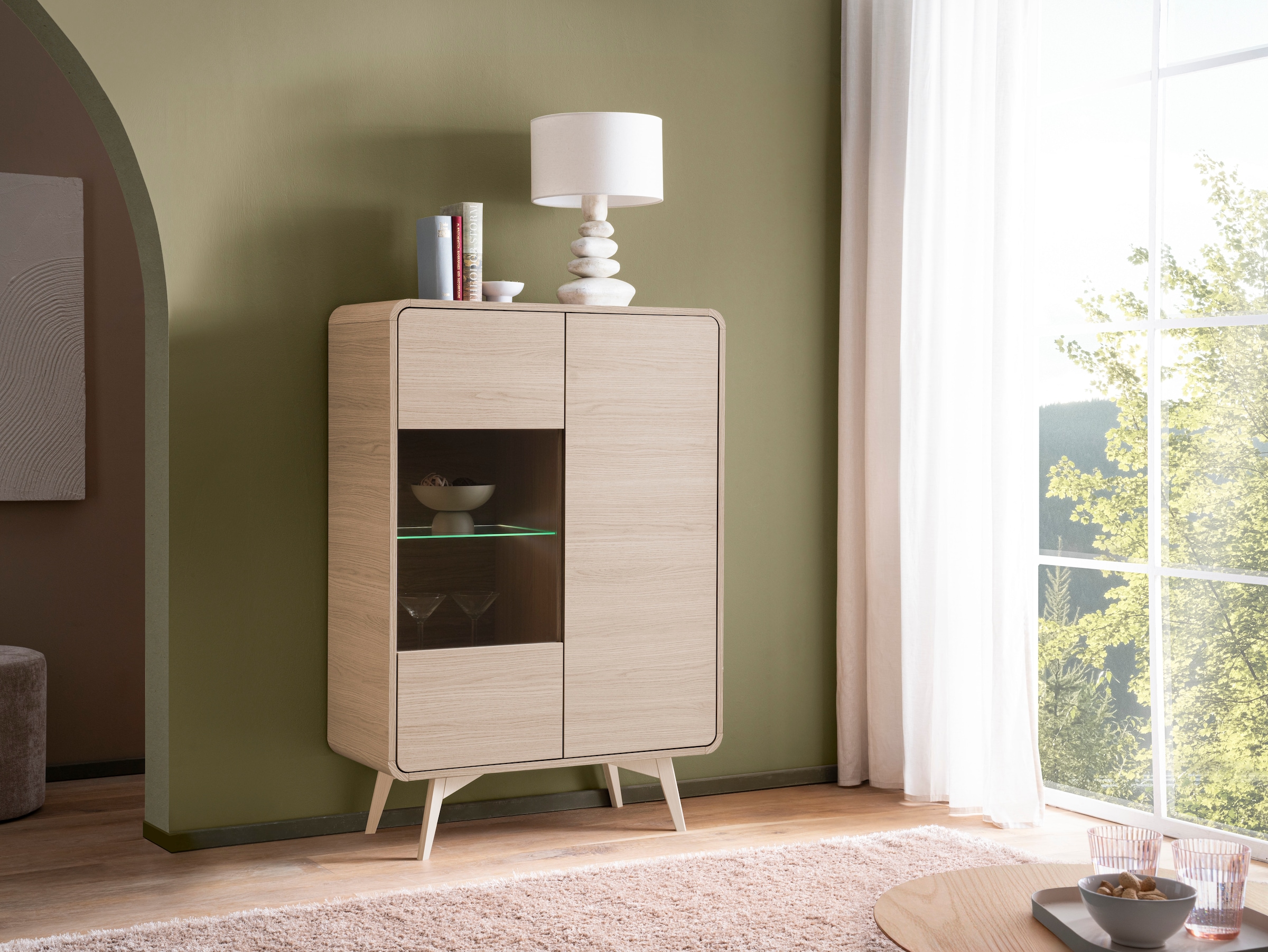 Home affaire Vitrines »Torsby, moderne Glasvitrine, Stauraumelement, Schrank« abgerundete Ecken, ausreichend Stauraum, vielseitig einsetzbar