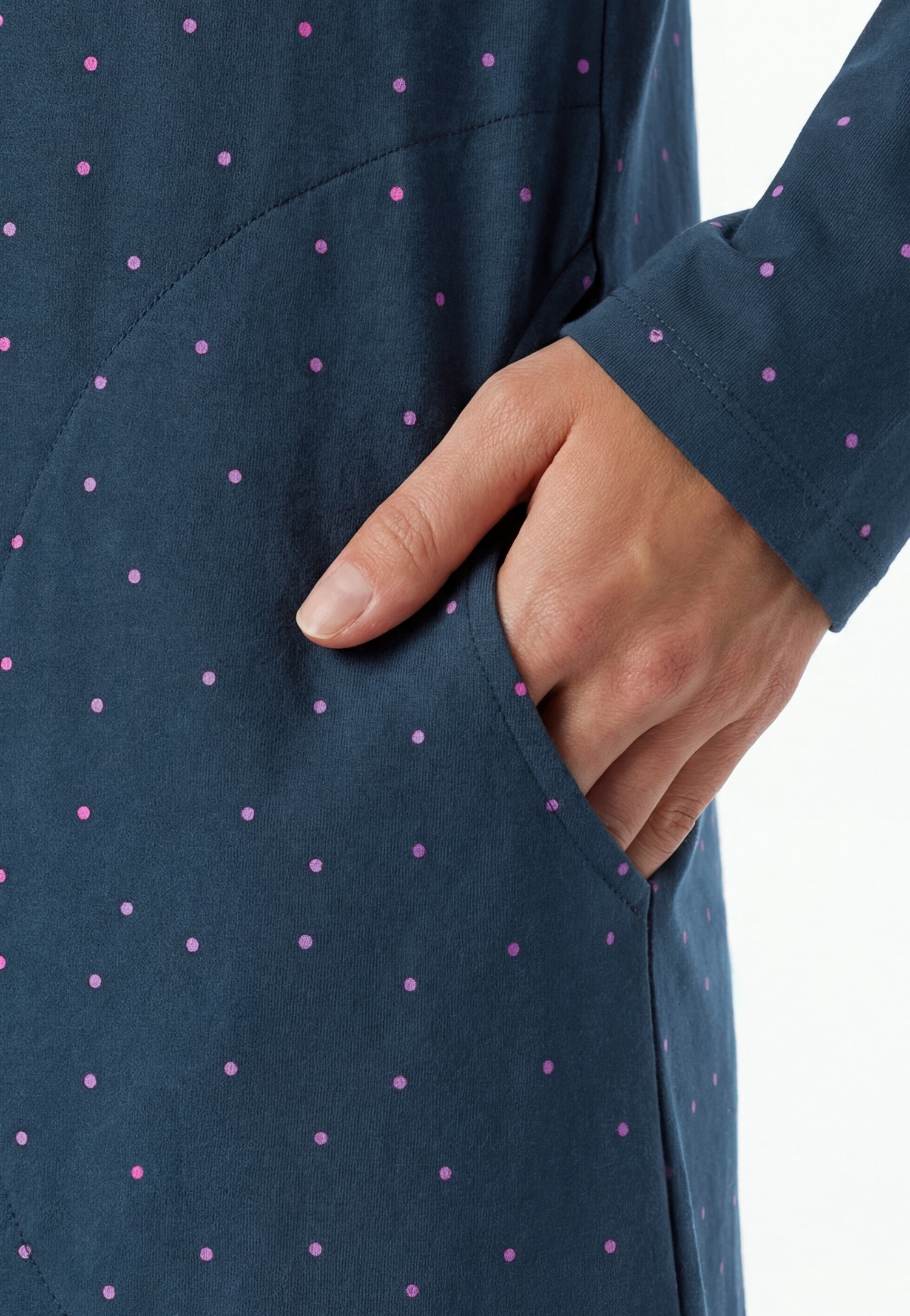 Schiesser Chemise de nuit »Casual Essentials« Poches dans les coutures latérales à manches longues, poches latérales, coton, col rond