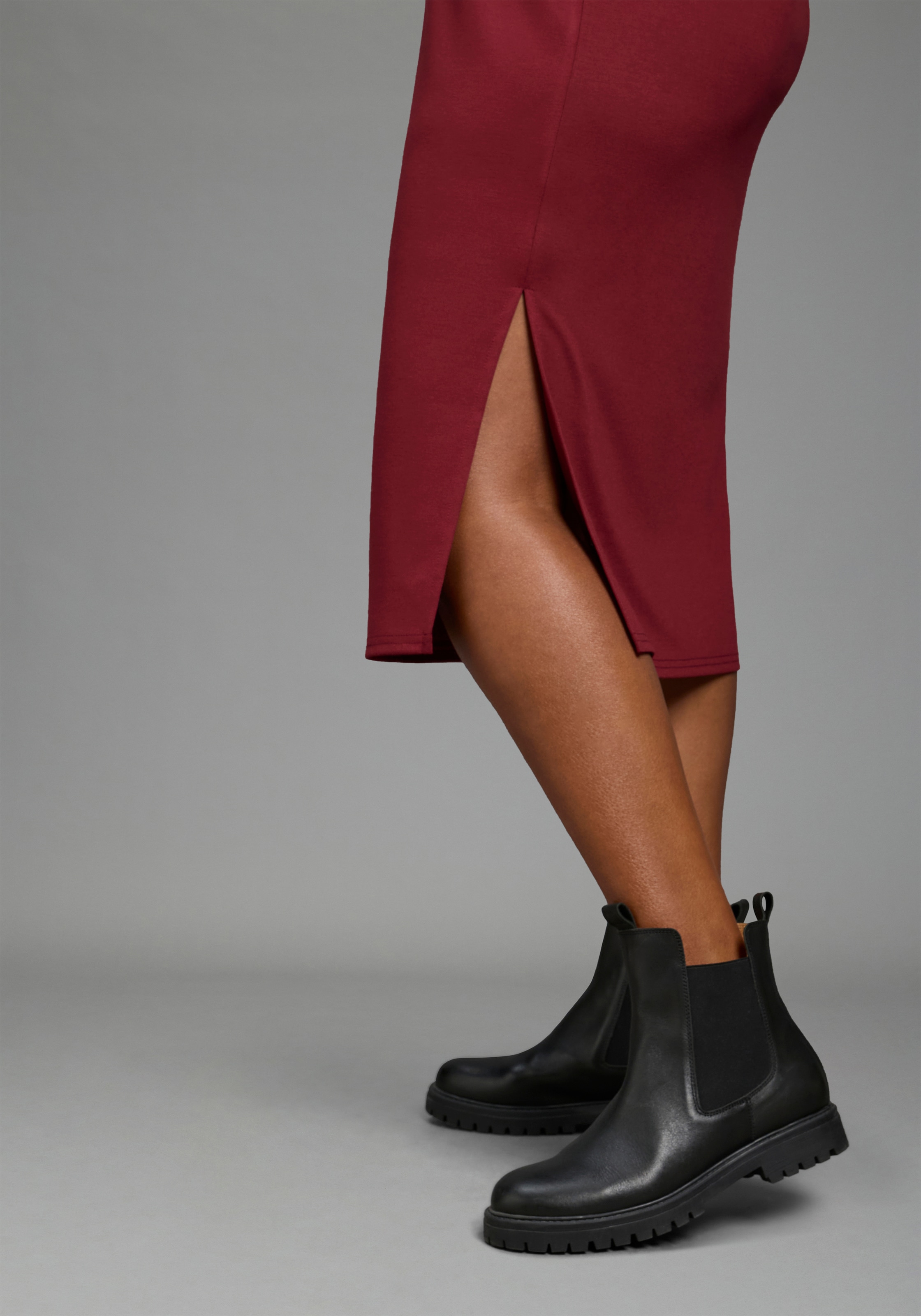 Laura Scott CURVE Midikleid »Grosse Grössen« Midikleid in wadenlanger Schnittform, figurumspielende Passform