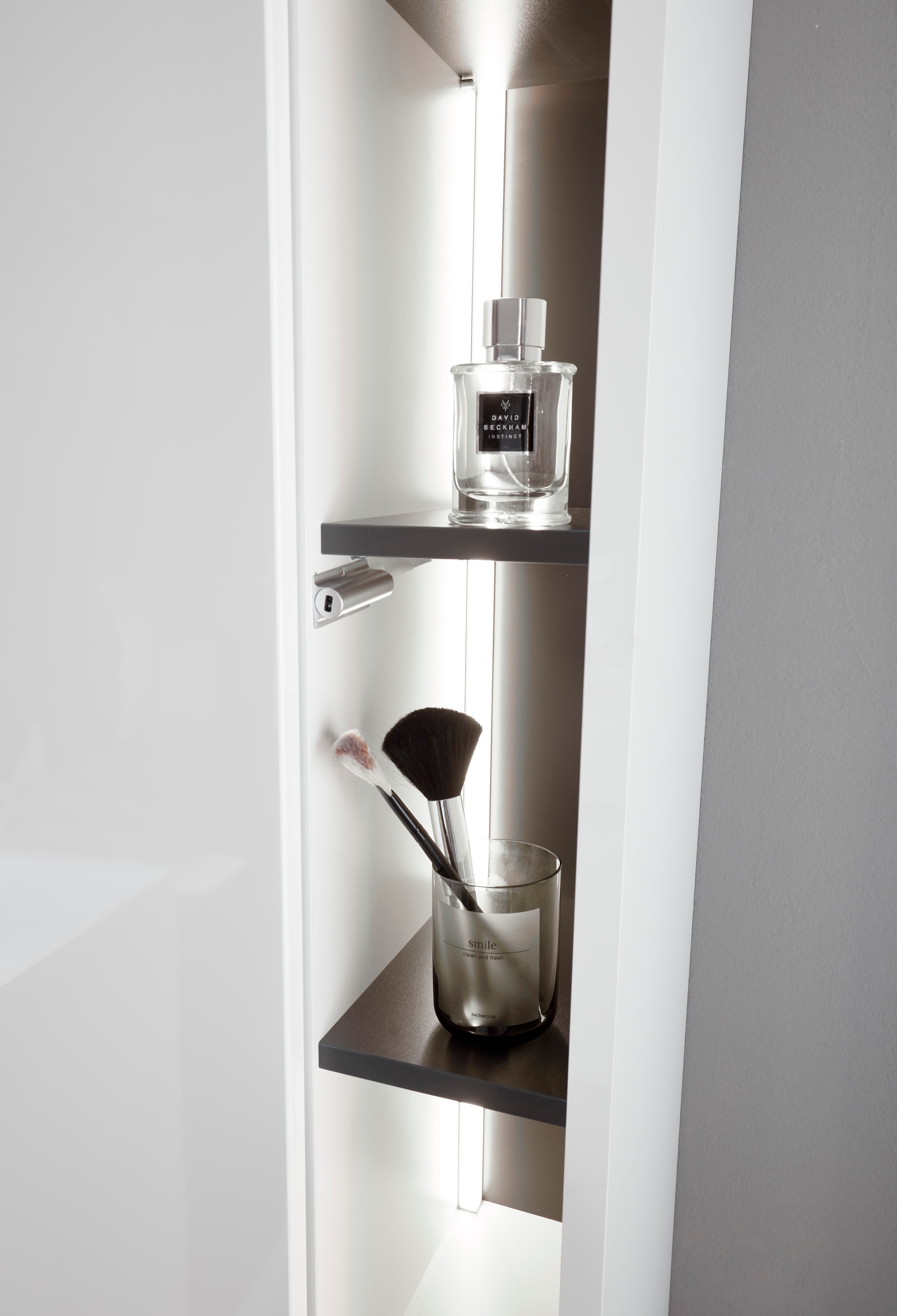 PLACES OF STYLE Badmöbel-Set »Studio Line, Bad im modernen Design, 5-teiliges Badezimmer« 5 Stk. tlg.