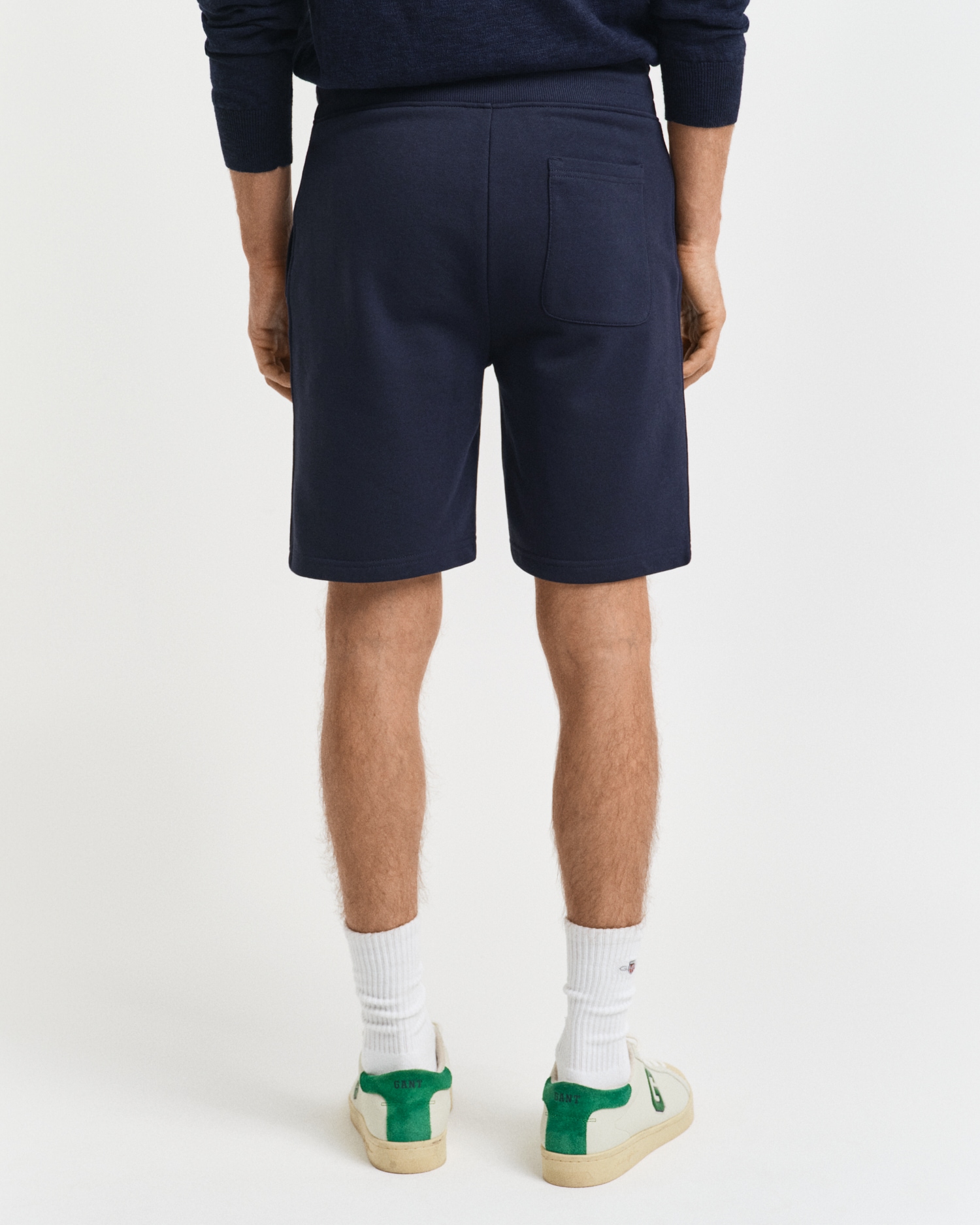 Gant Sweatshorts »REG SHIELD SWEAT SHORTS«  avec petite broderie logo sous la poche passe-main