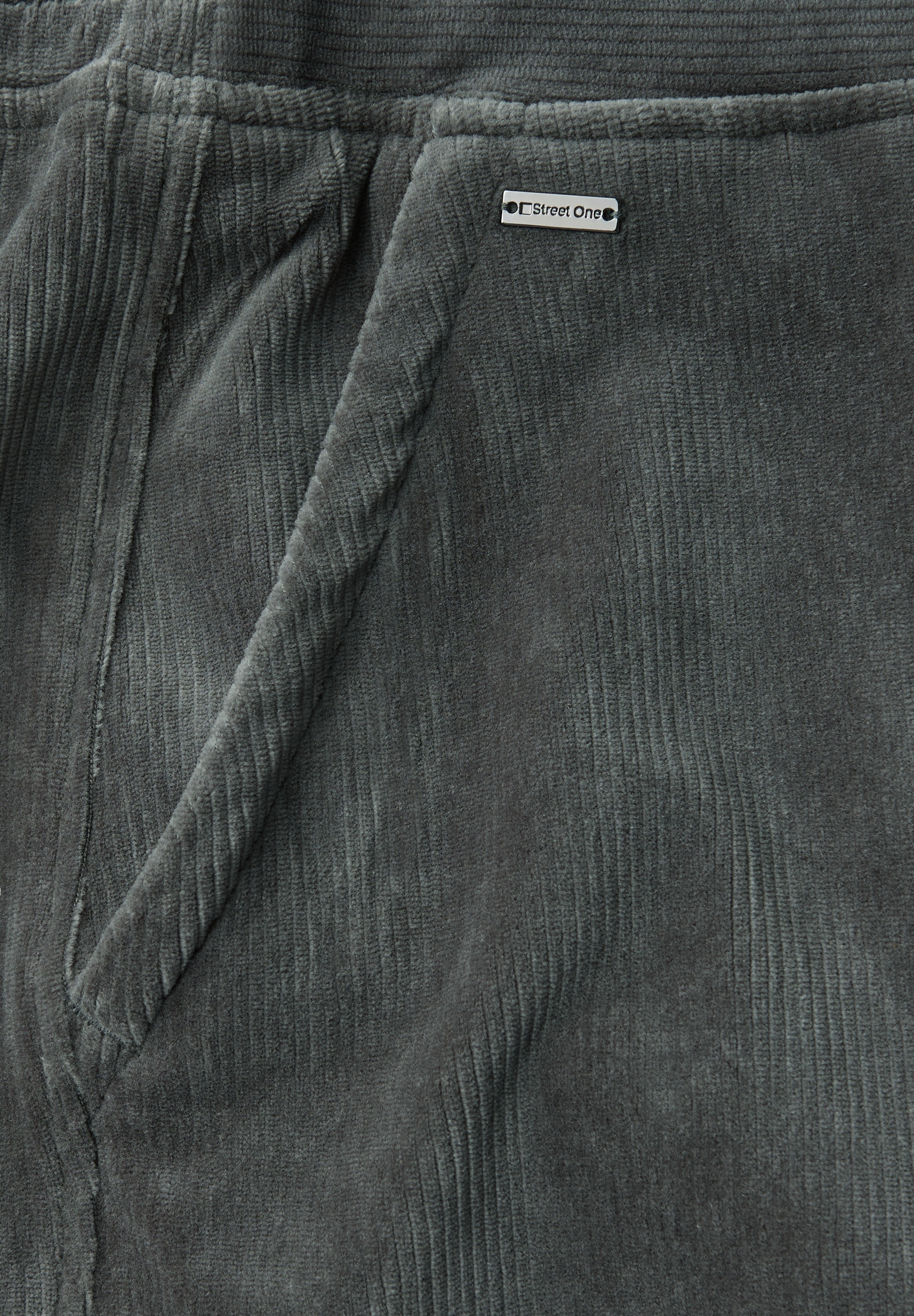 STREET ONE Cordhose  mit Stretch und seitliche Taschen