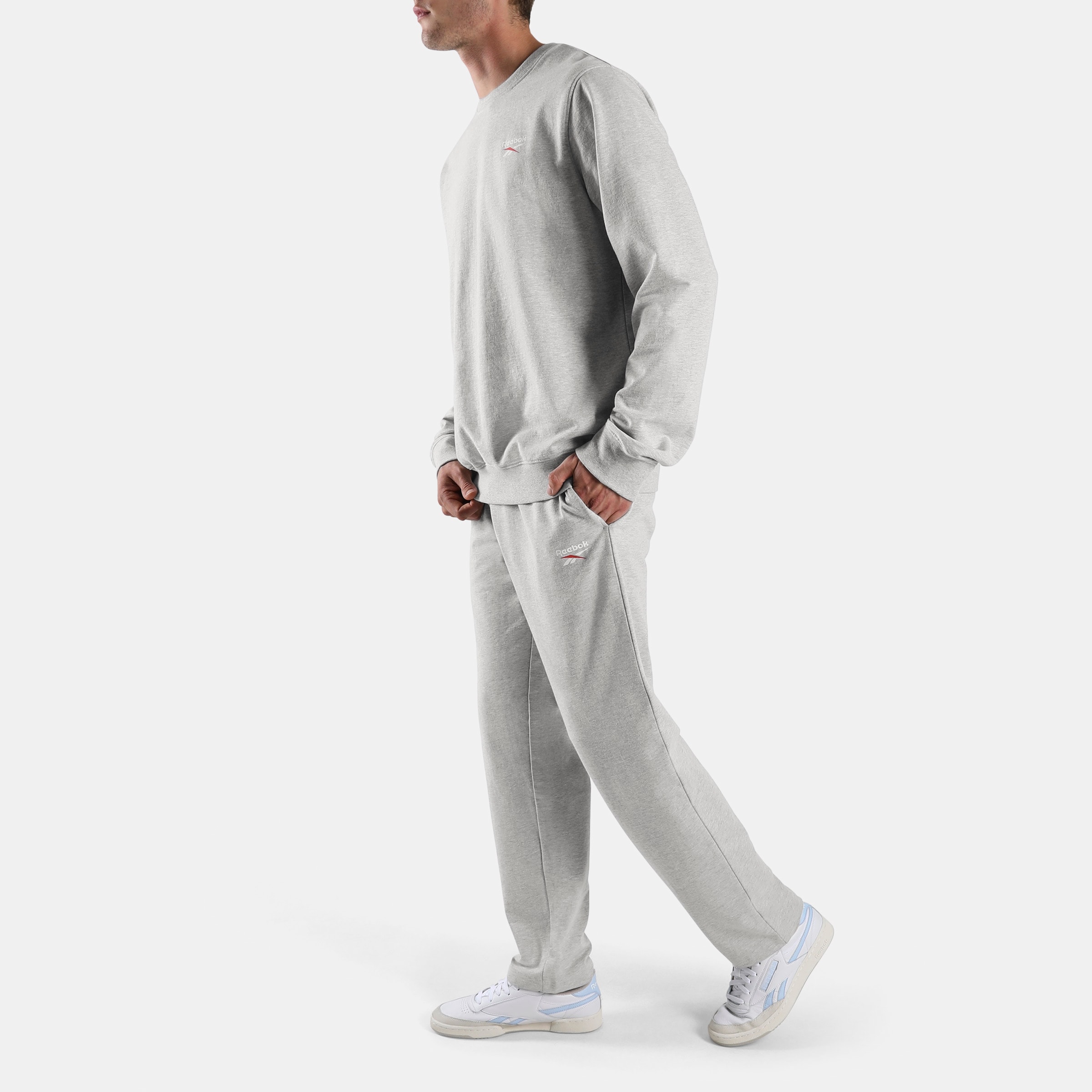 Reebok Jogginghose »ID SMALL LOGO FRENCH TERRY JOGGER PANTS«  für Erwachsene geeignet, aus Baumwolle, in den Grössen S bis XXL