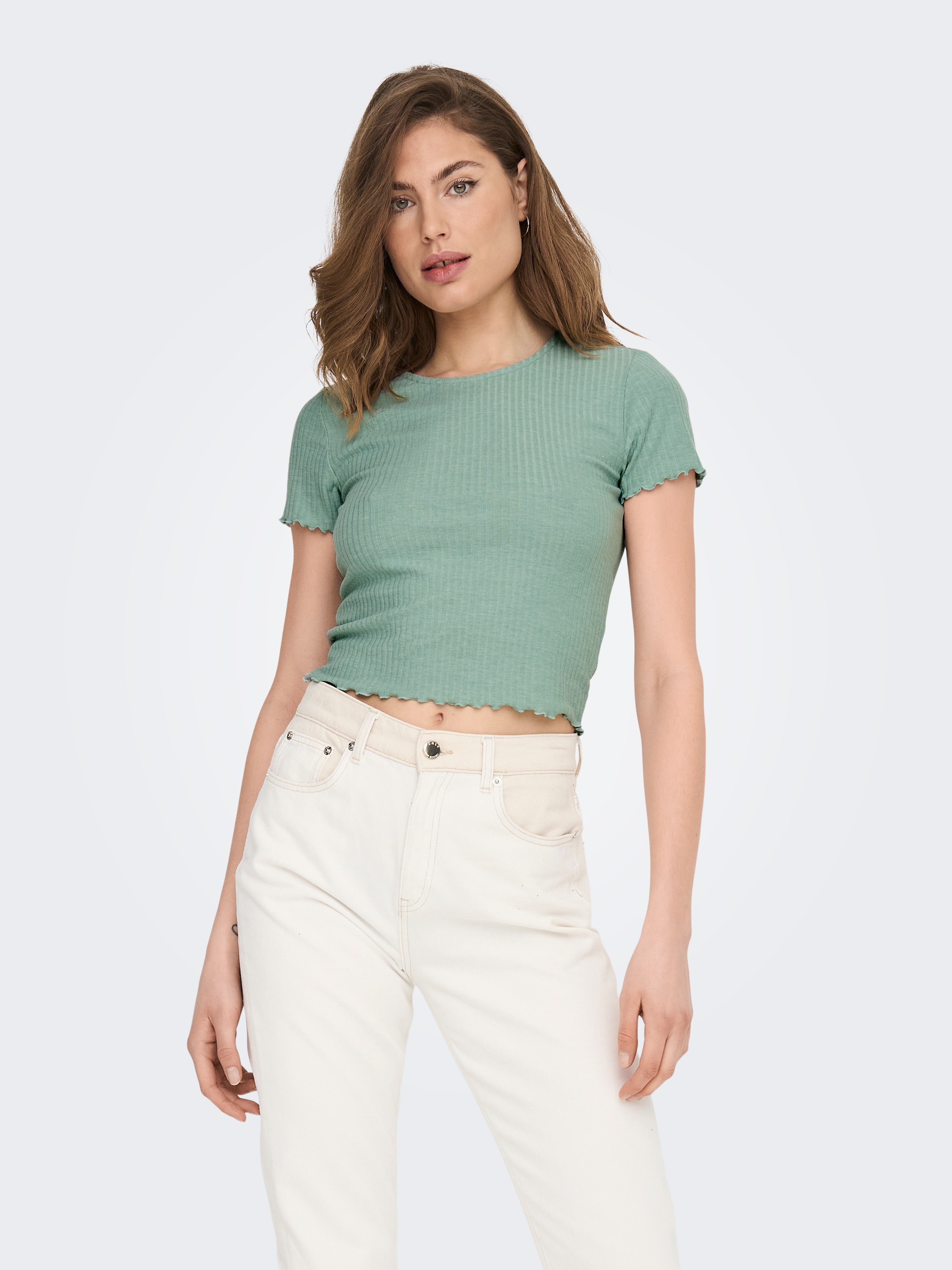 ONLY Rundhalsshirt »ONLEMMA S/S SHORT TOP NOOS JRS« Rundhals, modisch, regular fit, gewellter Abschluss, unifarben