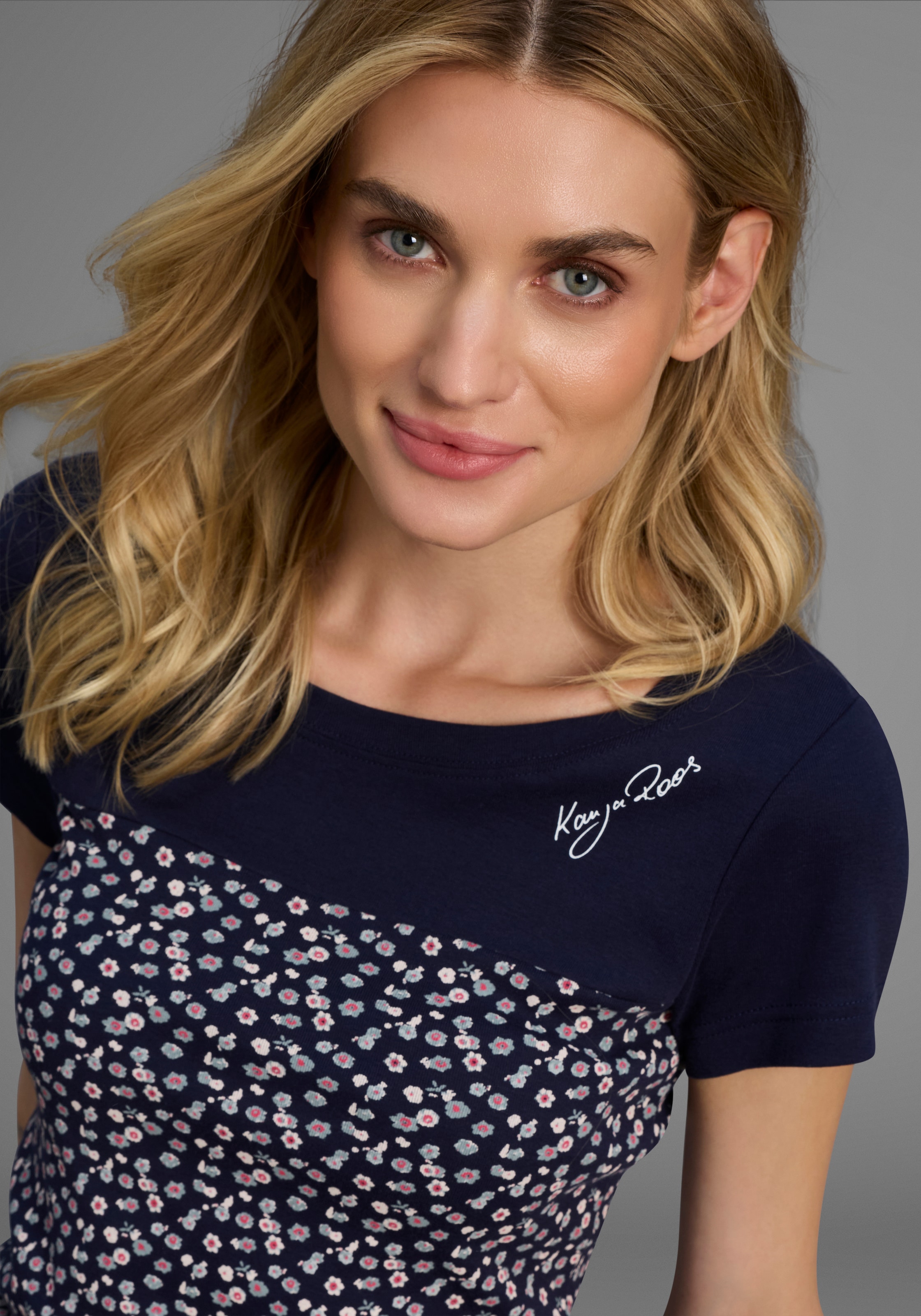 KangaROOS T-shirt Kurzarm,  sehr figurbetonte Passform,  aus Baumwolle