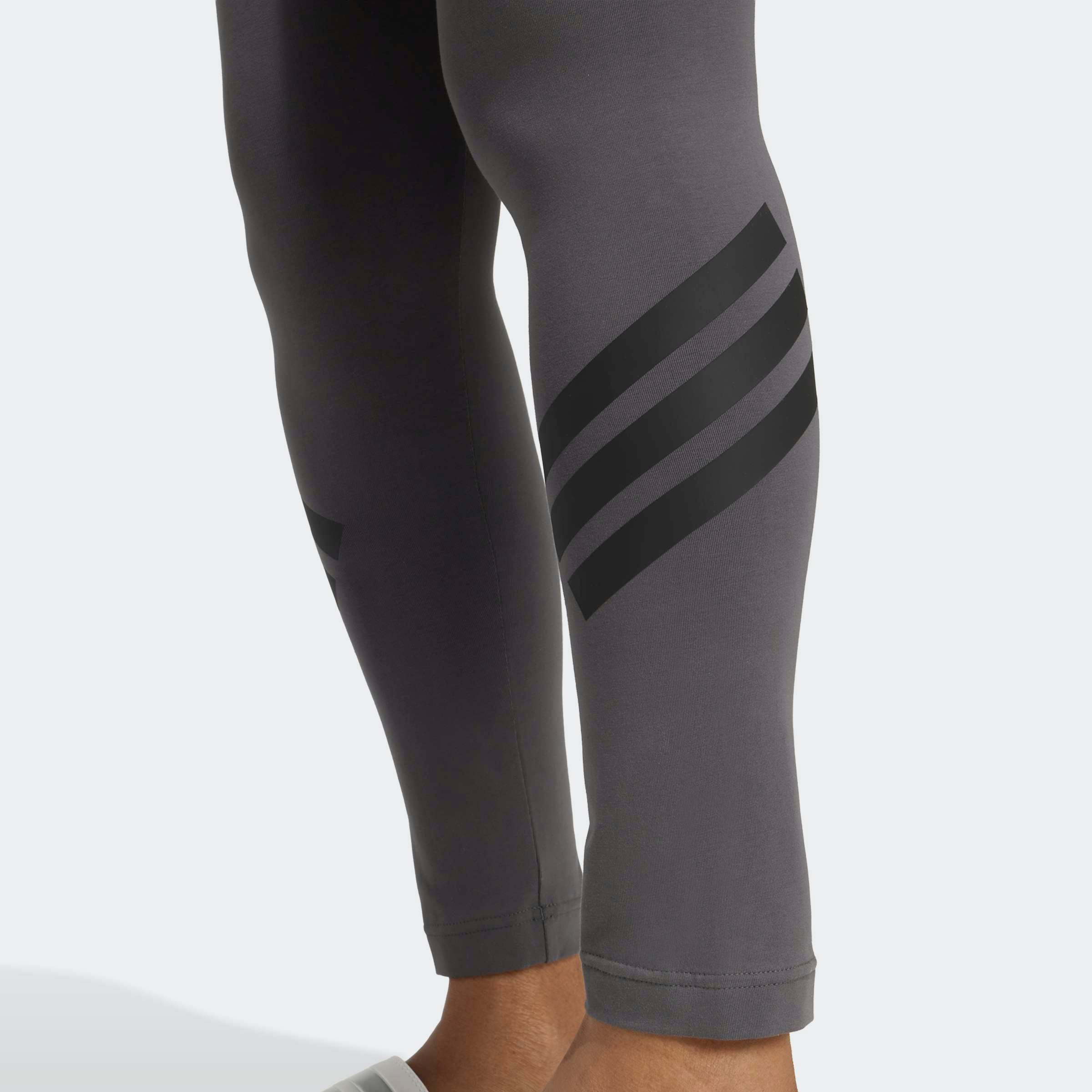adidas Sportswear Leggings »W FI 3S LEGGING«  sportlicher Stil, für Sport und Freizeit, weiches Material