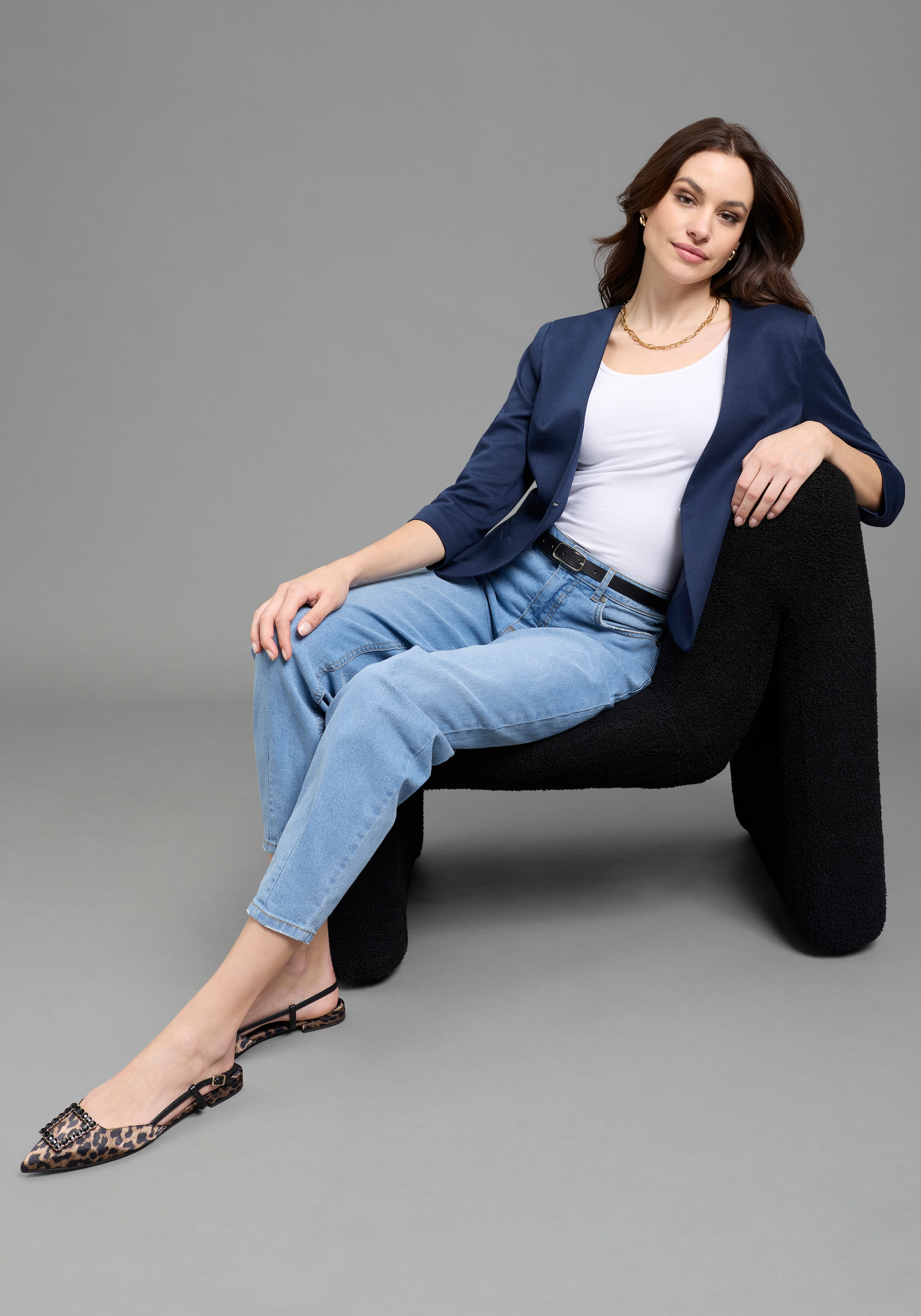 Laura Scott Kurzblazer aus elastischer Jerseyware, mit Hakenverschluss