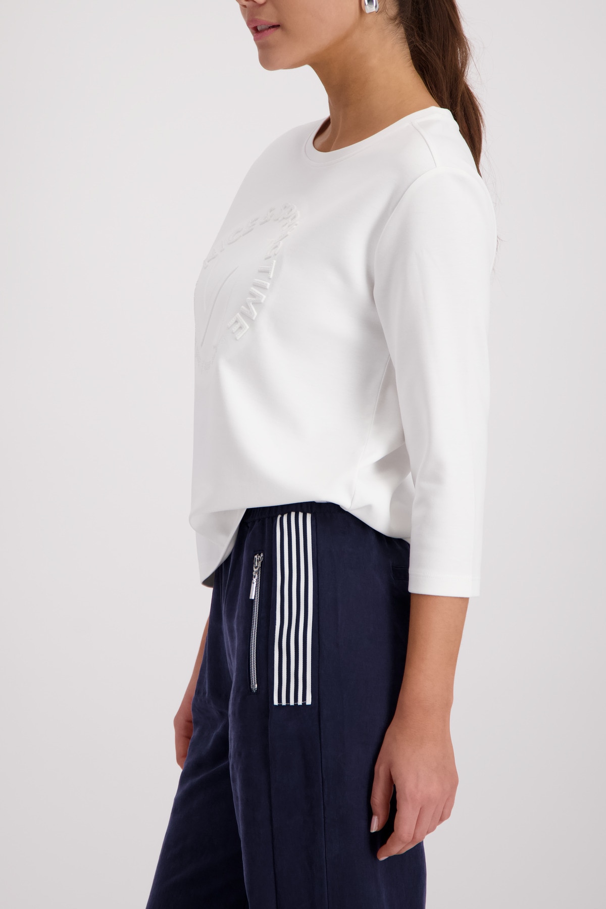 Monari Sweatshirt , Rundhalsausschnitt, Prägedruck mit Strasssteinen, Regular Fit
