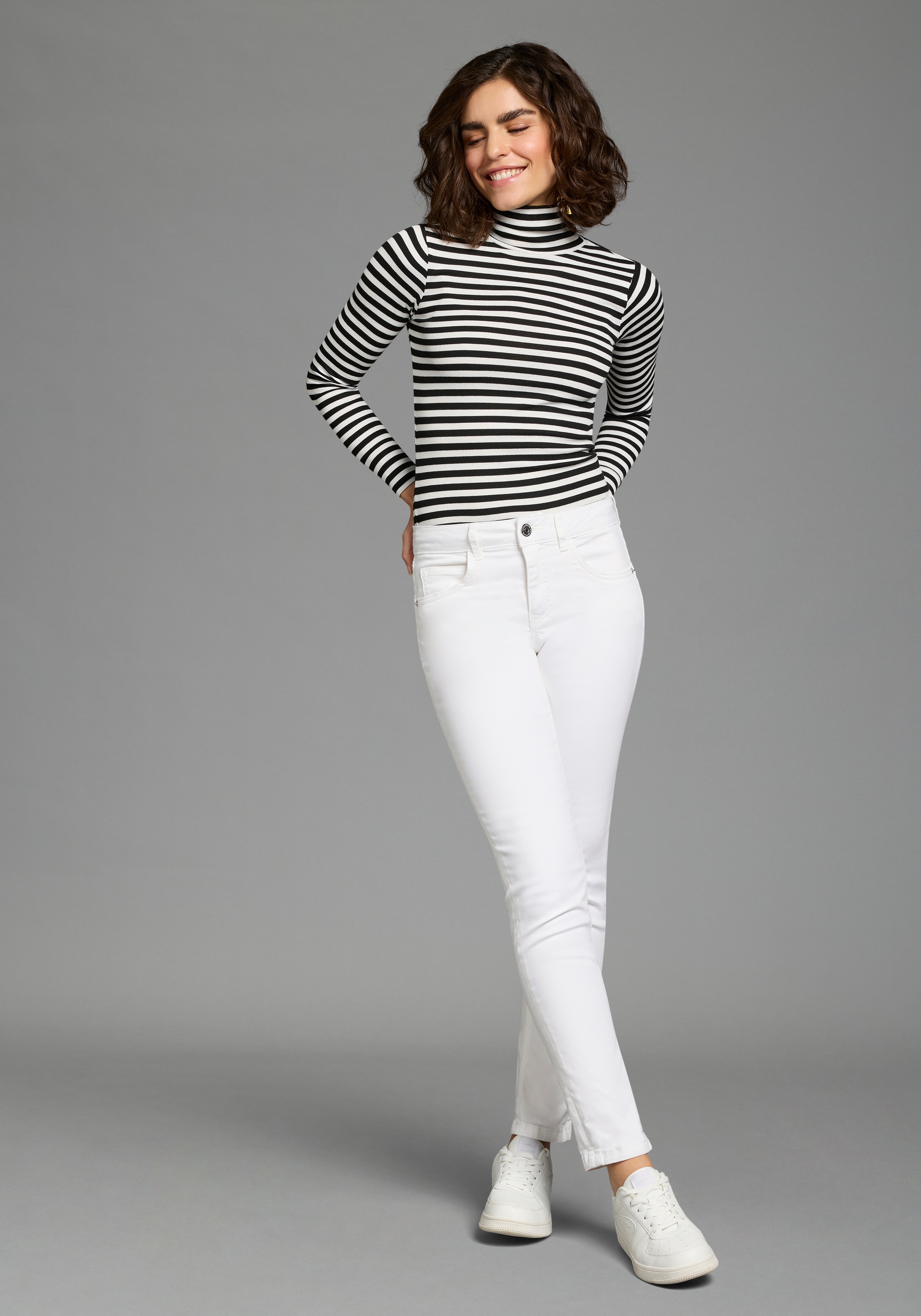 KangaROOS Relax-fit-Jeans »RELAX-FIT HIGH WAIST« knöchelfreie Schnittform,  krempelbare Beinabschlüsse