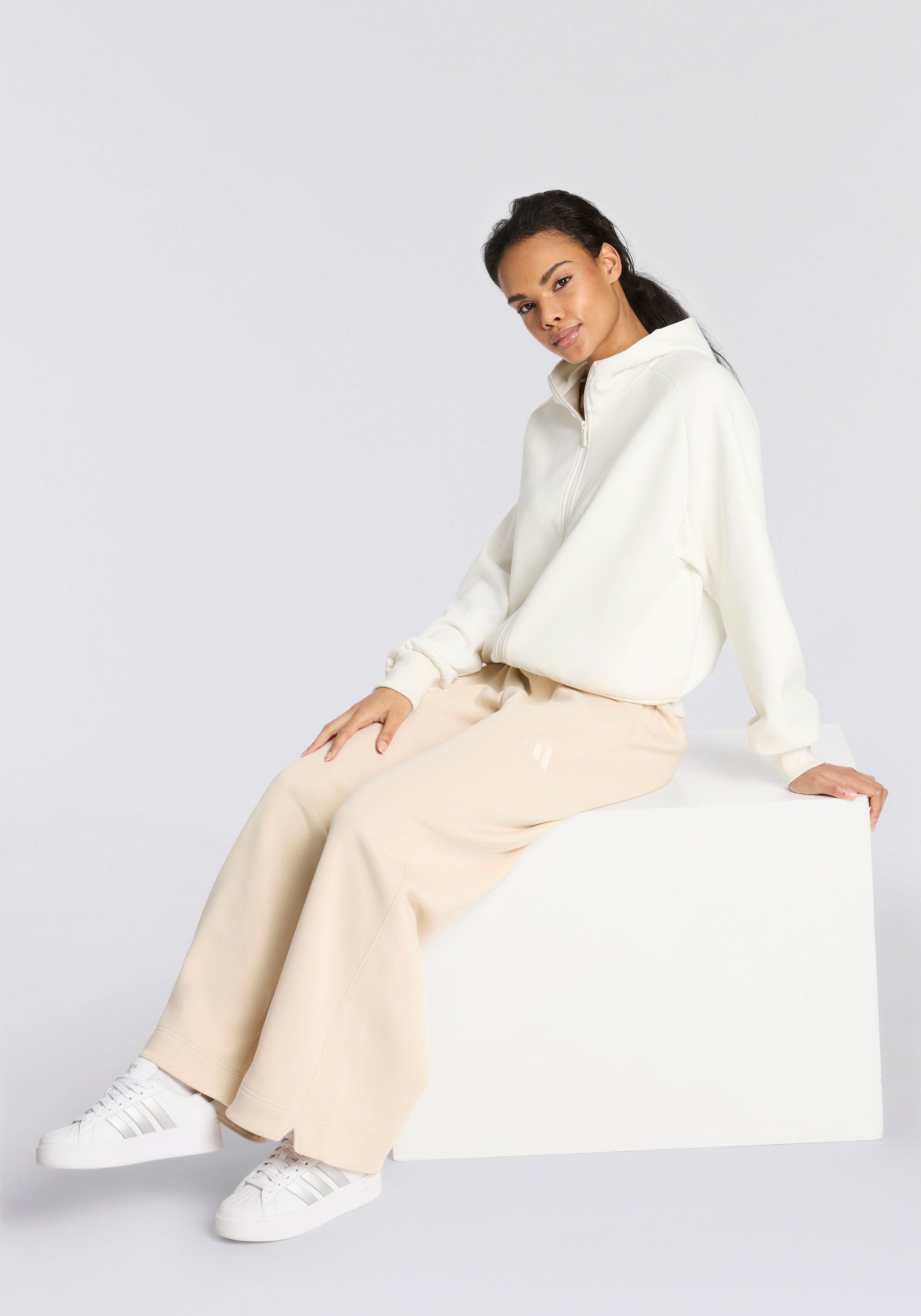 adidas Sportswear Pantalon de sport »ALL SZN LOOSE WIDE-LEG«