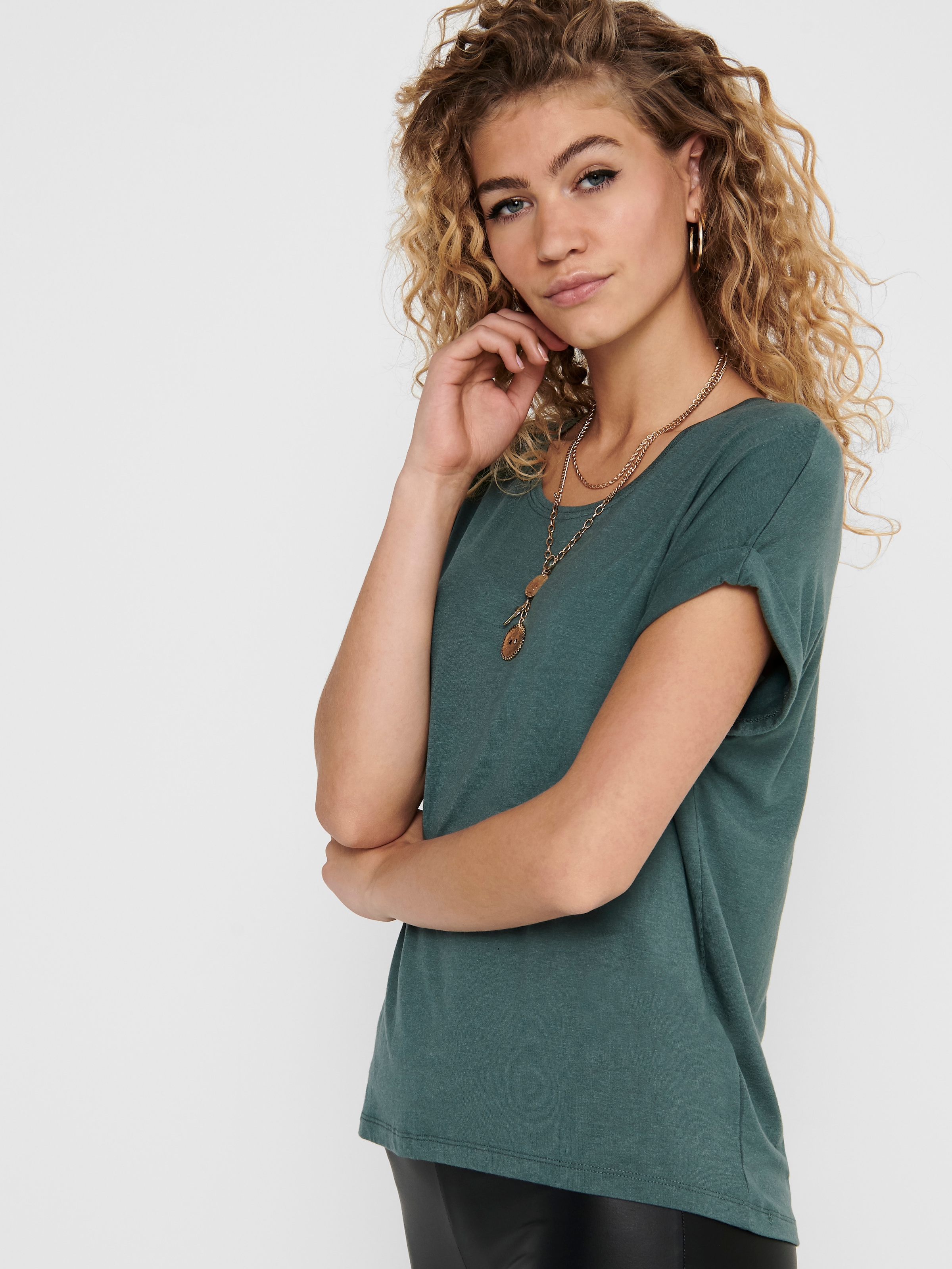 ONLY T-shirt »ONLMOSTER – T-Shirt mit melierter Optik und elastischem Material« meliert, casual, lässig geschnitten, Viskosemischung, Rundhals