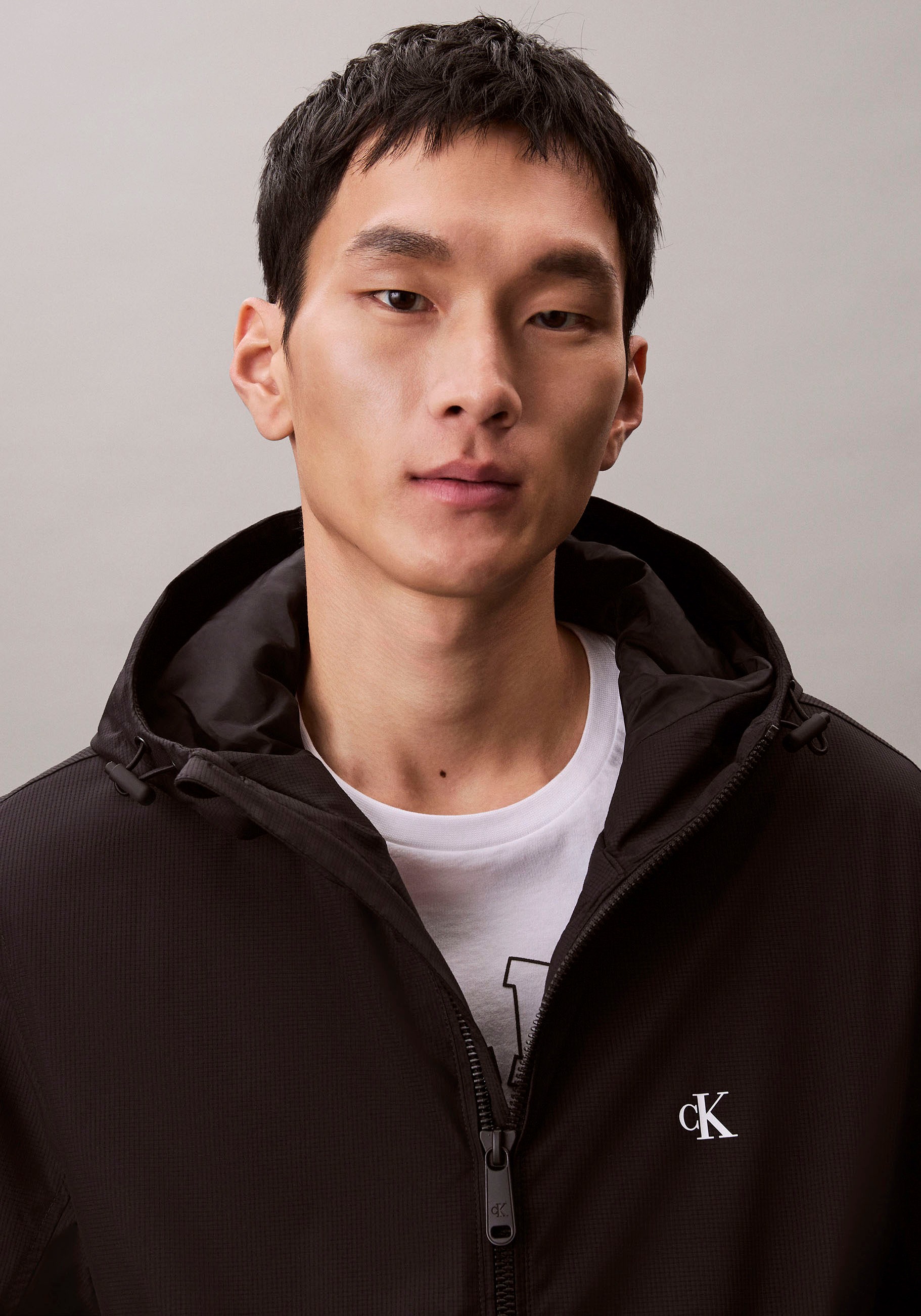 Calvin Klein Jeans Blouson avec capuche Regular Fit, capuche réglable