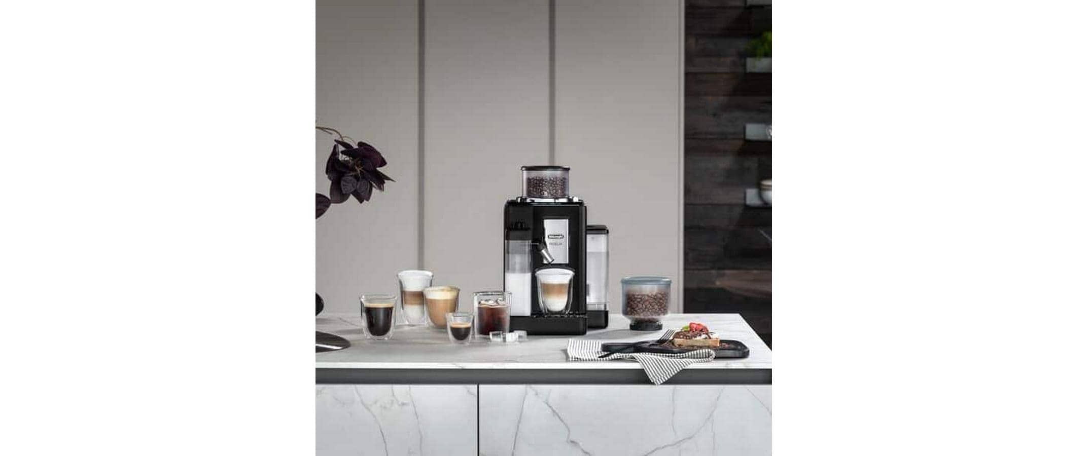 De'Longhi Machine à café automatique »EXAM440.55.B Rivelia Onyx Black« Stromverbrauch pro Jahr: 57kWh