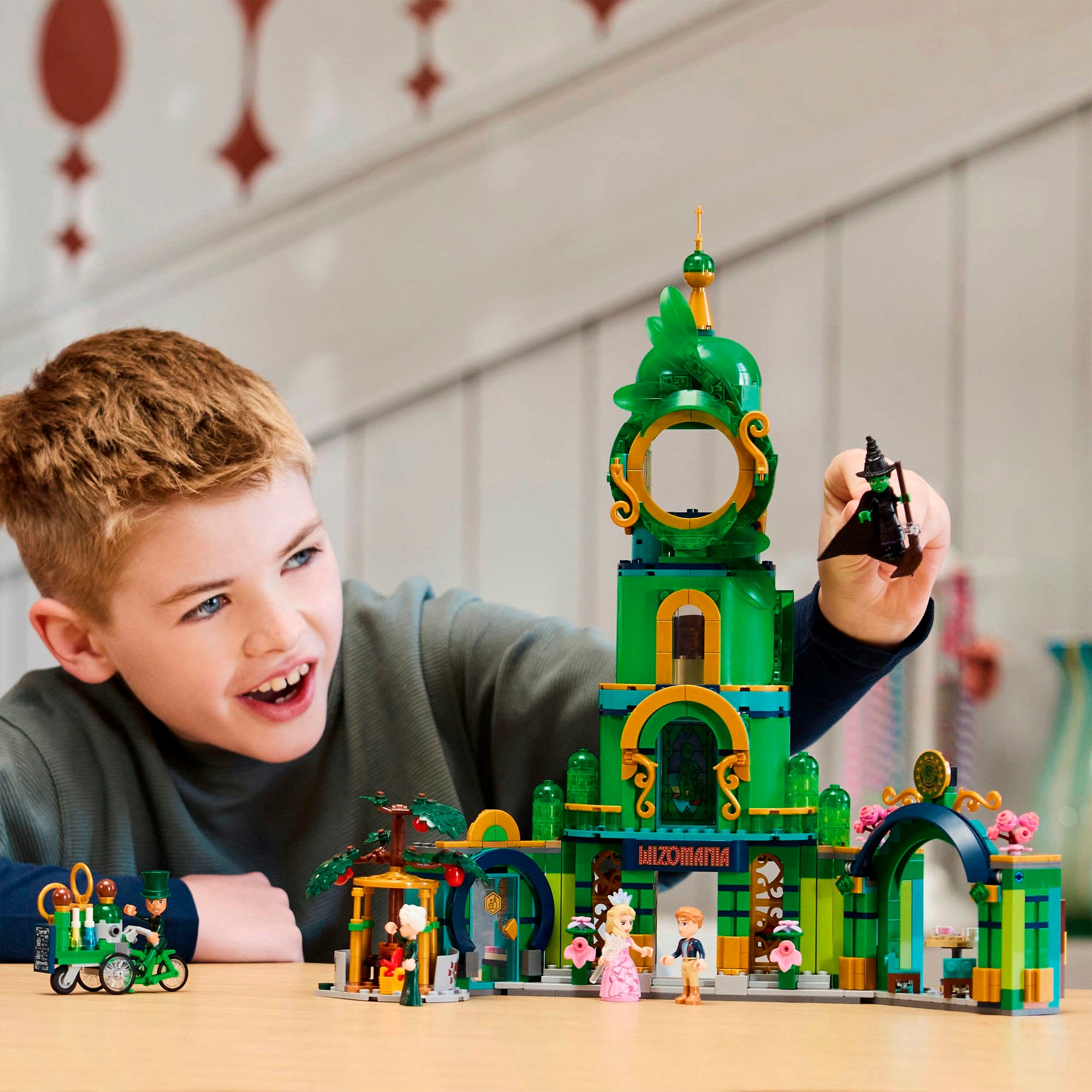 LEGO® Konstruktionsspielsteine »Willkommen in Emerald City (75684), LEGO Wicked« Made in Europe