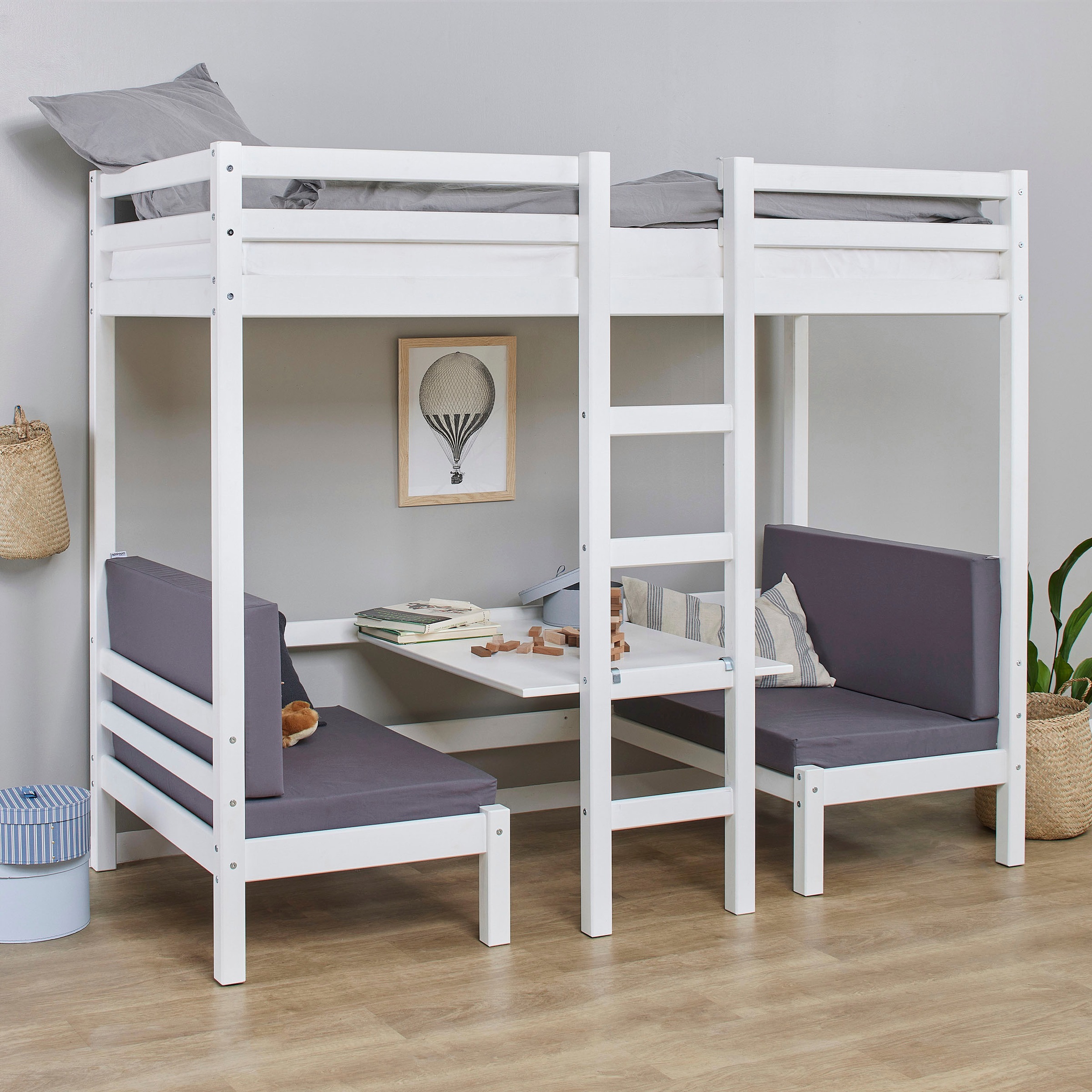 Hoppekids Hochbett »ECO Dream, Kinderbett mit Funktion - Praktisch & flexibel« Unteres Bett nutzbar als Bett oder Sitzgruppe. 90x200