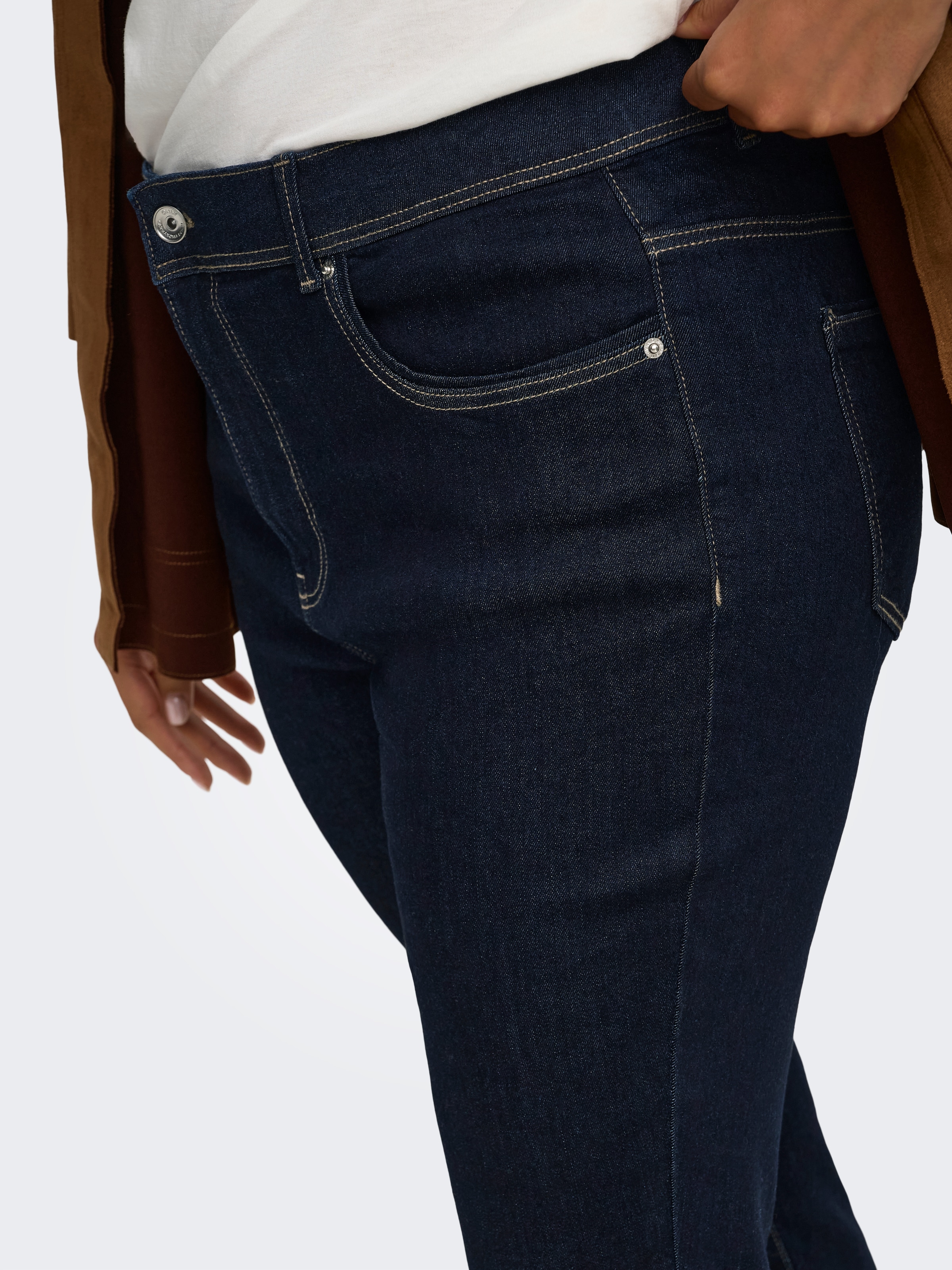 ONLY CARMAKOMA Jeans skinny »CARSALLY REG SK RINSE DNM PIM NOOS« Mélange de matériaux, coupe skinny, taille régulière