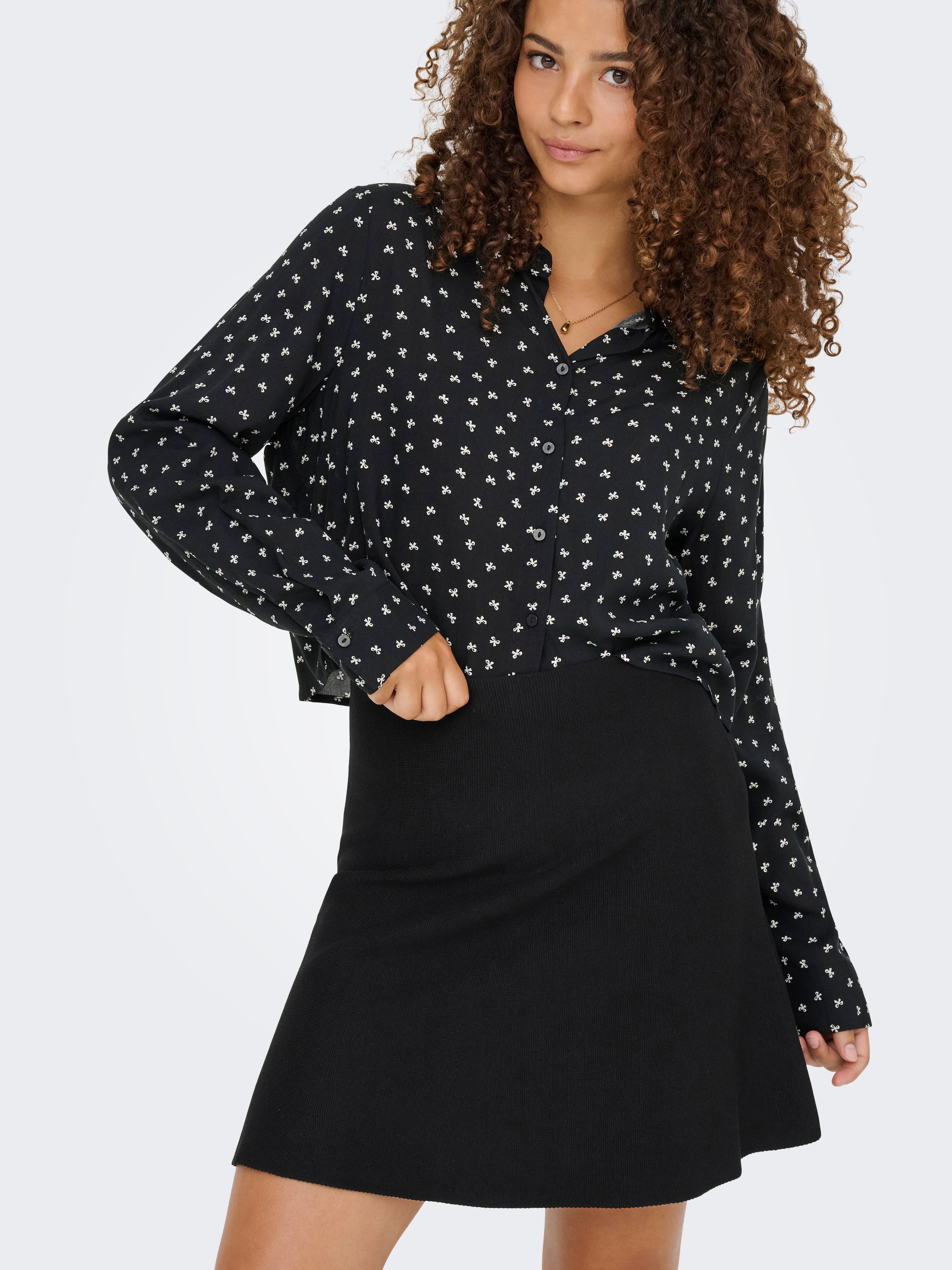 ONLY Minijupe »ONLMELLII SHORT SKIRT KNT« mélange de viscose