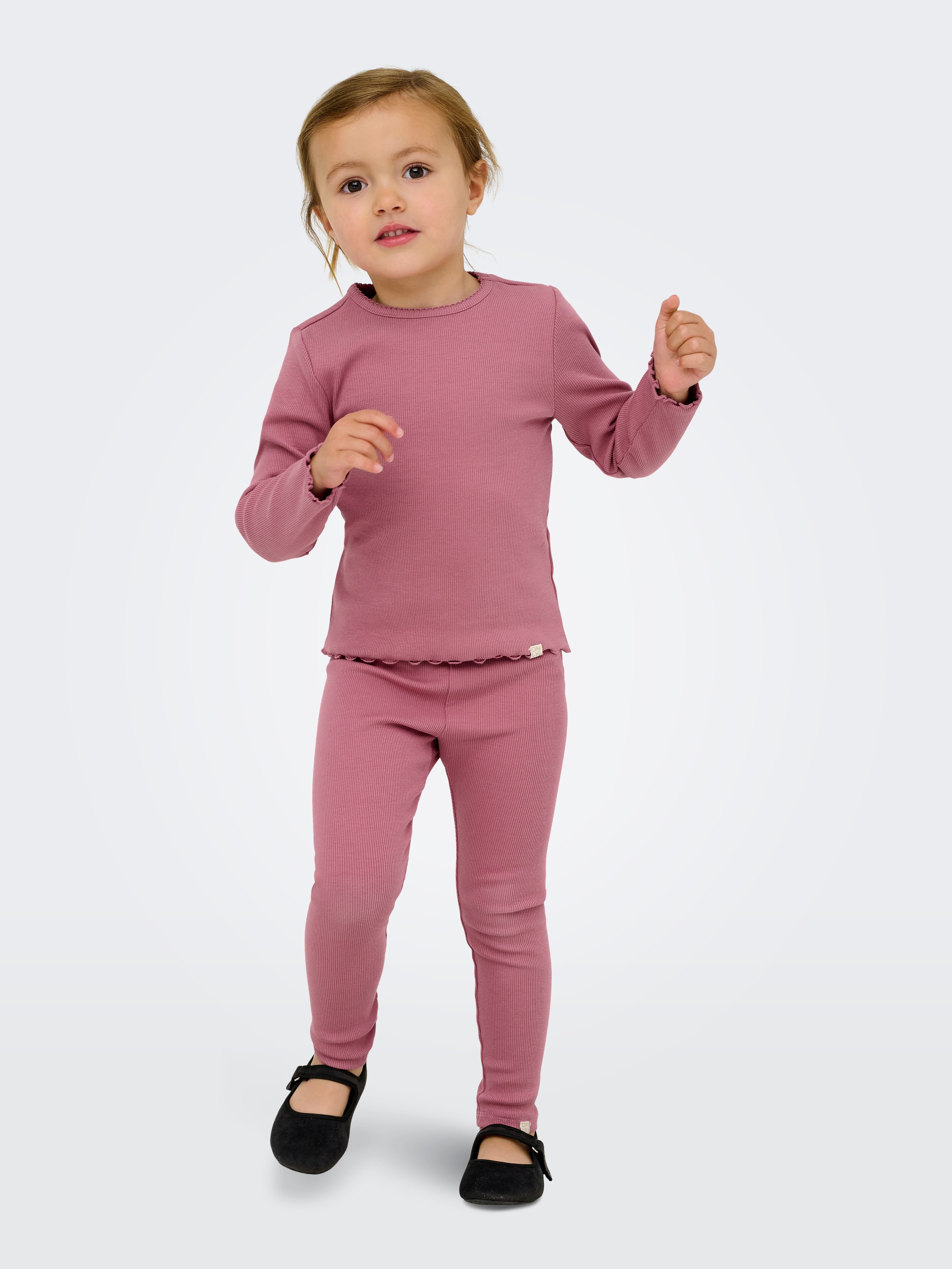 KIDS ONLY Langarmshirt »KMGTRINNY SLD LS ONECK TOP JRS NOOS« aus Baumwollmischung, figurbetonte Passform, mit Jersey und Rippware