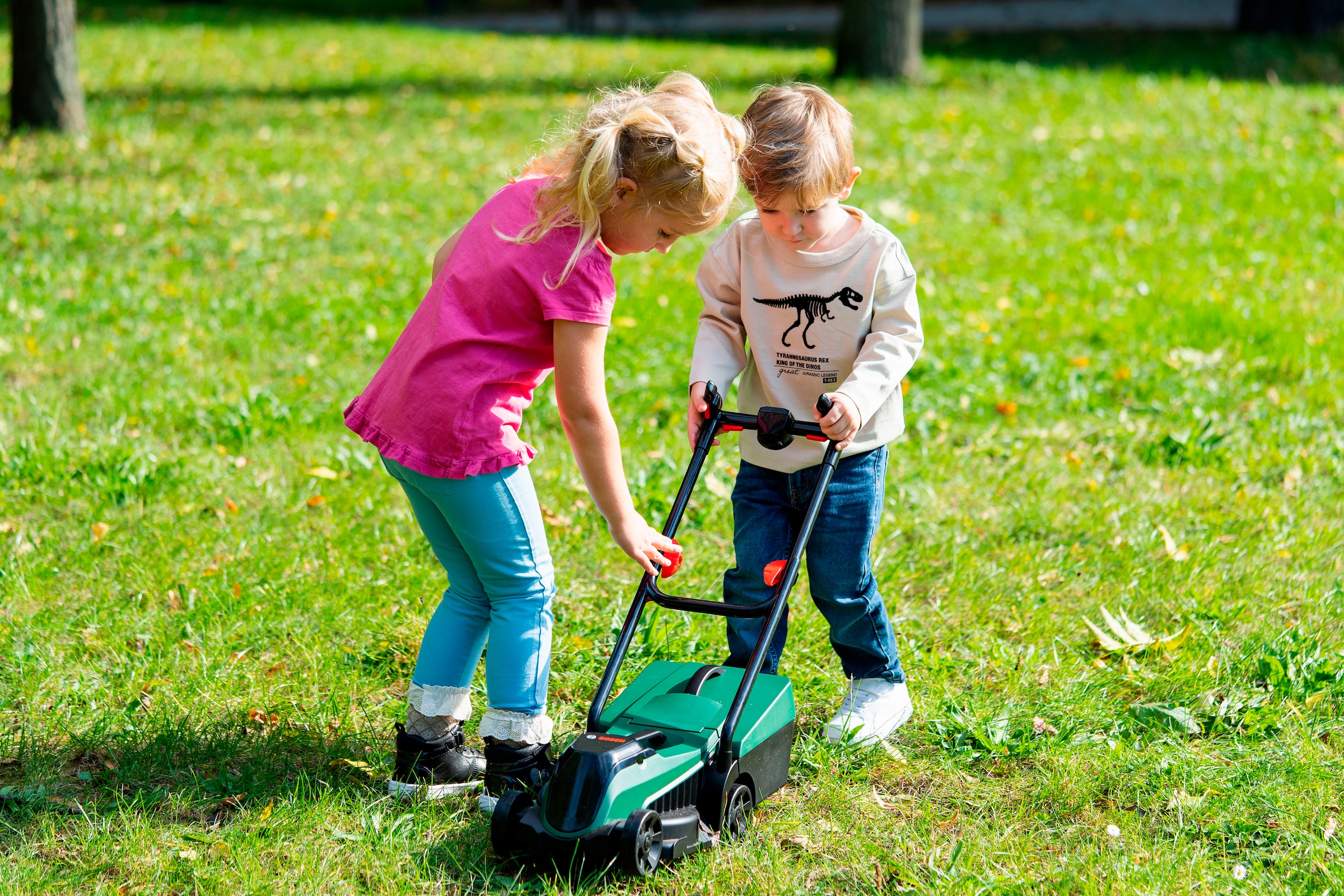 Klein Tondeuse à gazon pour enfants »Bosch mini, Rotak II« Made in Germany