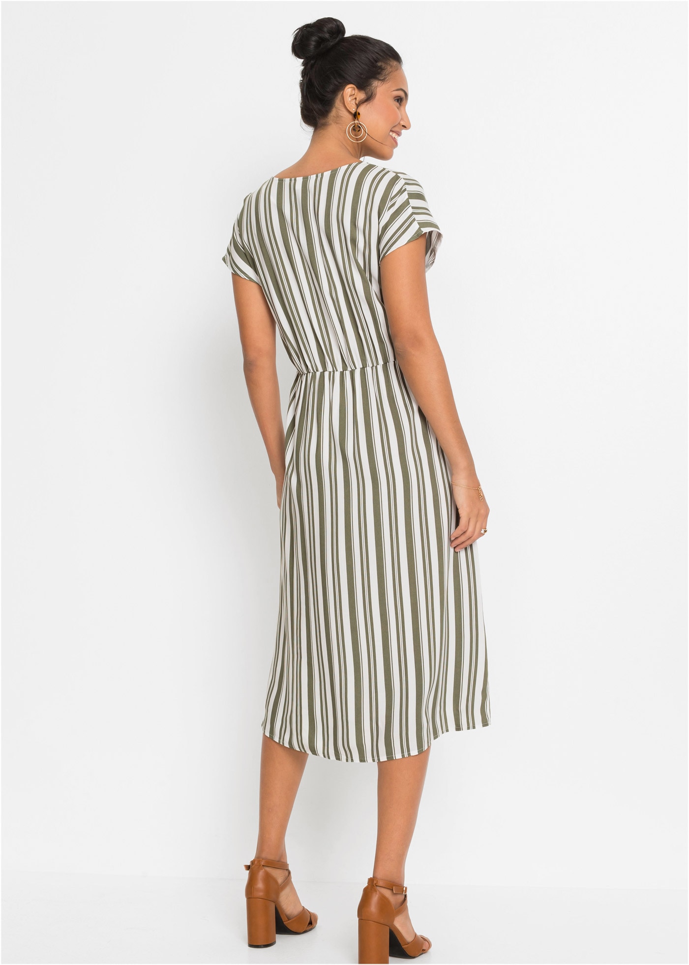 bonprix Robe midi für warme Tage, aus Viskose, ausgestellte Passform