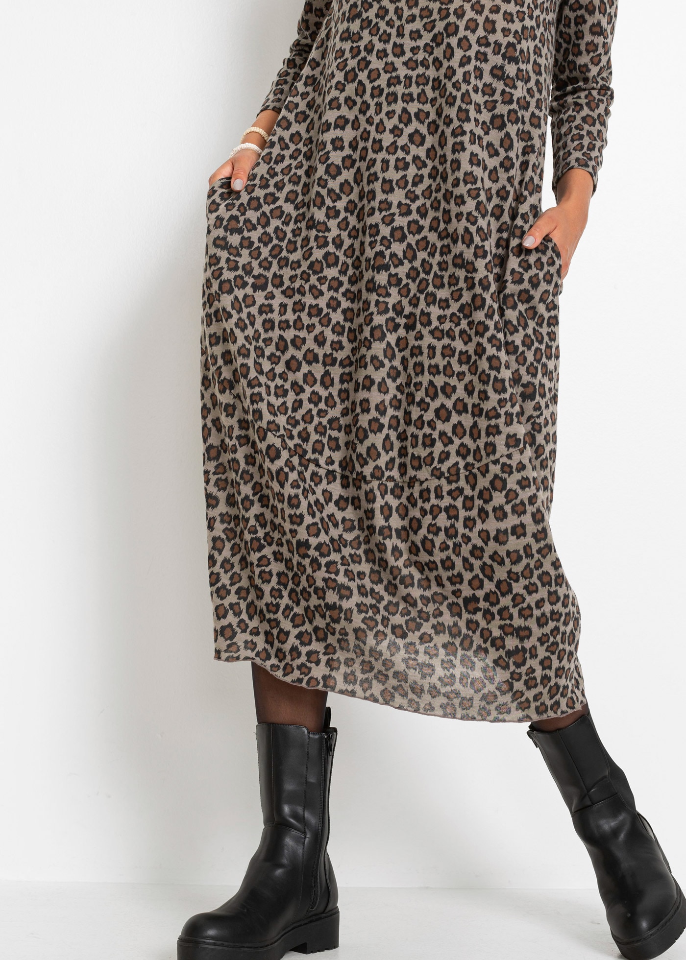 bonprix Robe t-shirt für Alltag, aus Polyester und Baumwolle, mit O-Shape, in Ballonform