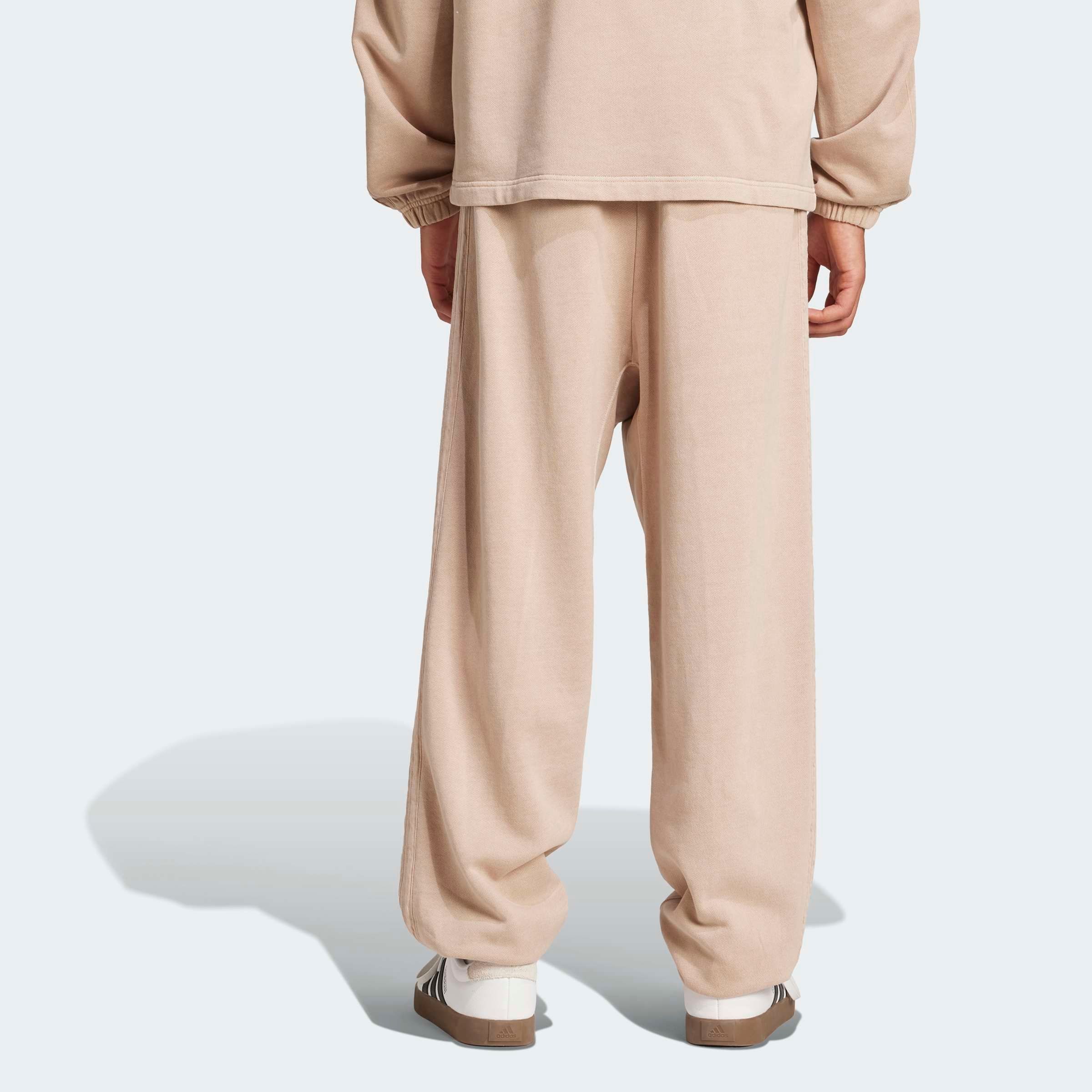 adidas Sportswear Sporthose »M A SZN W FT PT«  mit gesticktem 3-Streifen-Logo, aus French Terry