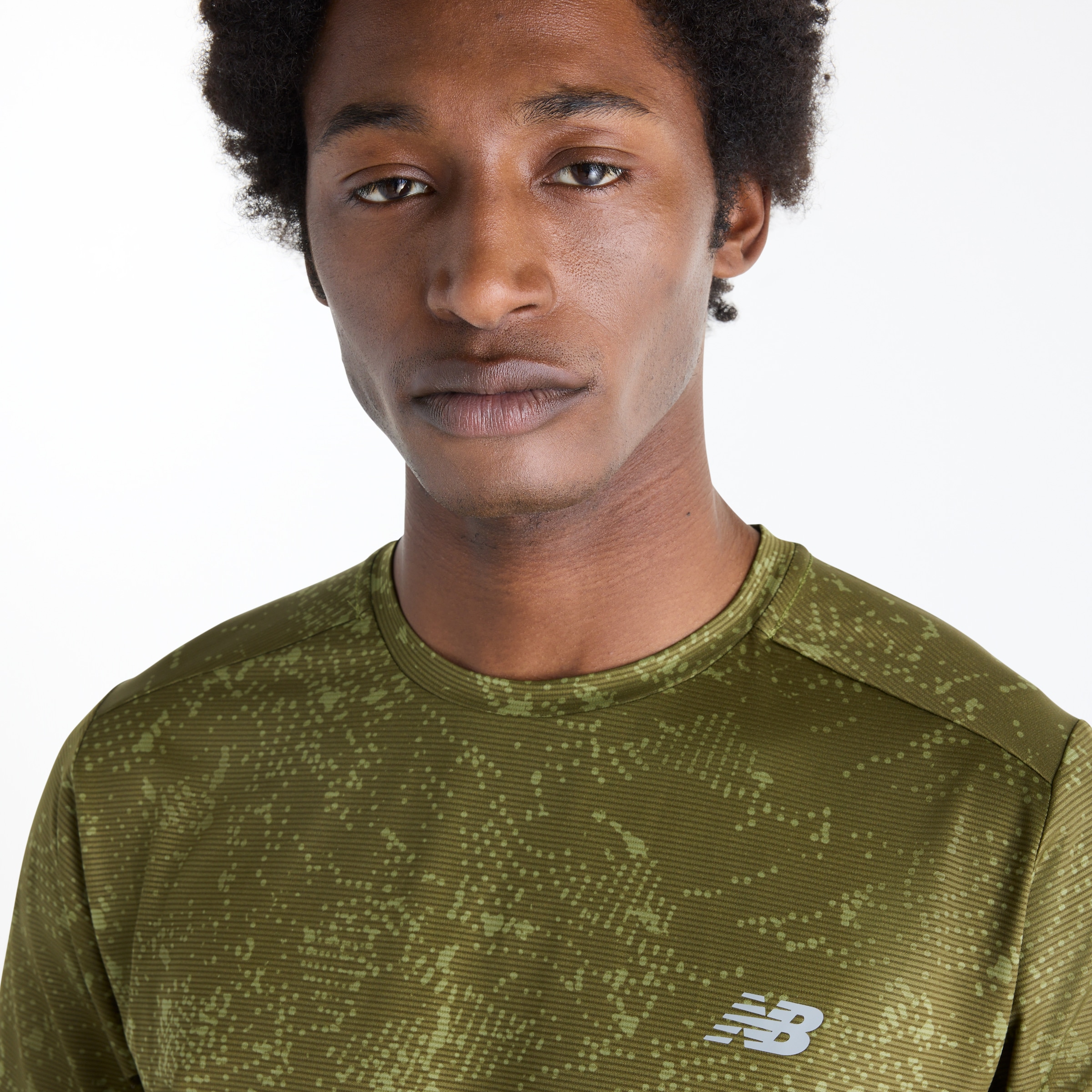 New Balance T-shirt de course »SPORT ESSENTIAL PRINTED T-SHIRT« pour l'entraînement de course et activités polyvalentes, en polyester