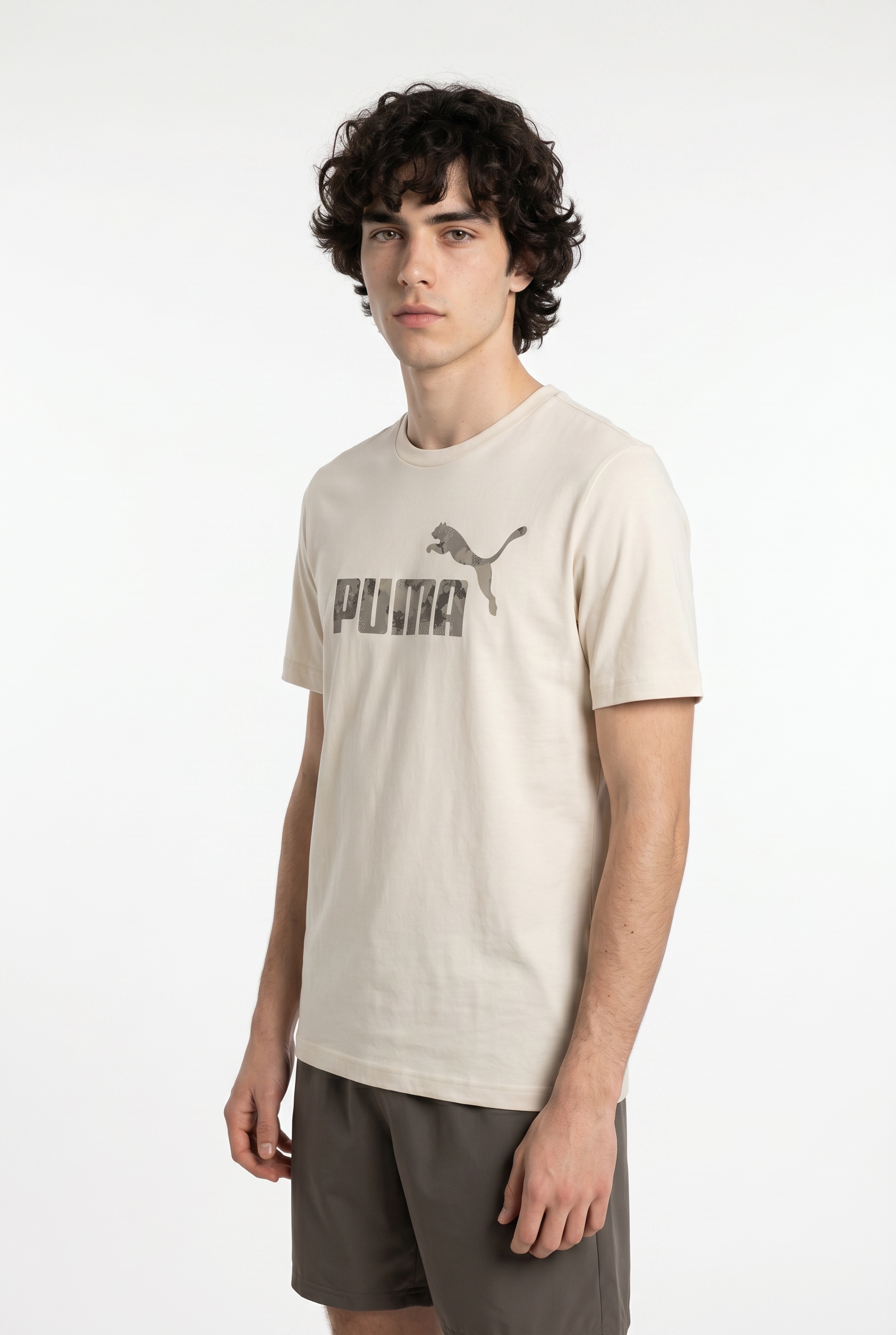 PUMA T-Shirt »ESS CAMO TEE« gerade Passform, Kurzarm, für Alltag und Freizeit